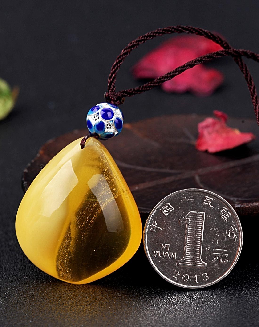 天然琥珀半蜜半珀随形吊坠