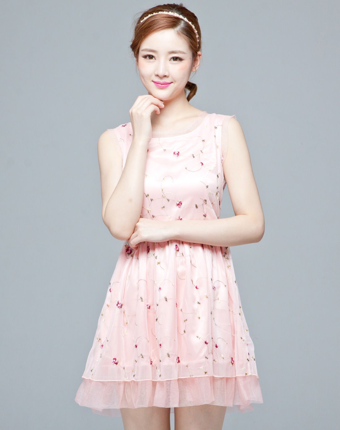 粉色甜美淑女修身绣花无袖连衣裙