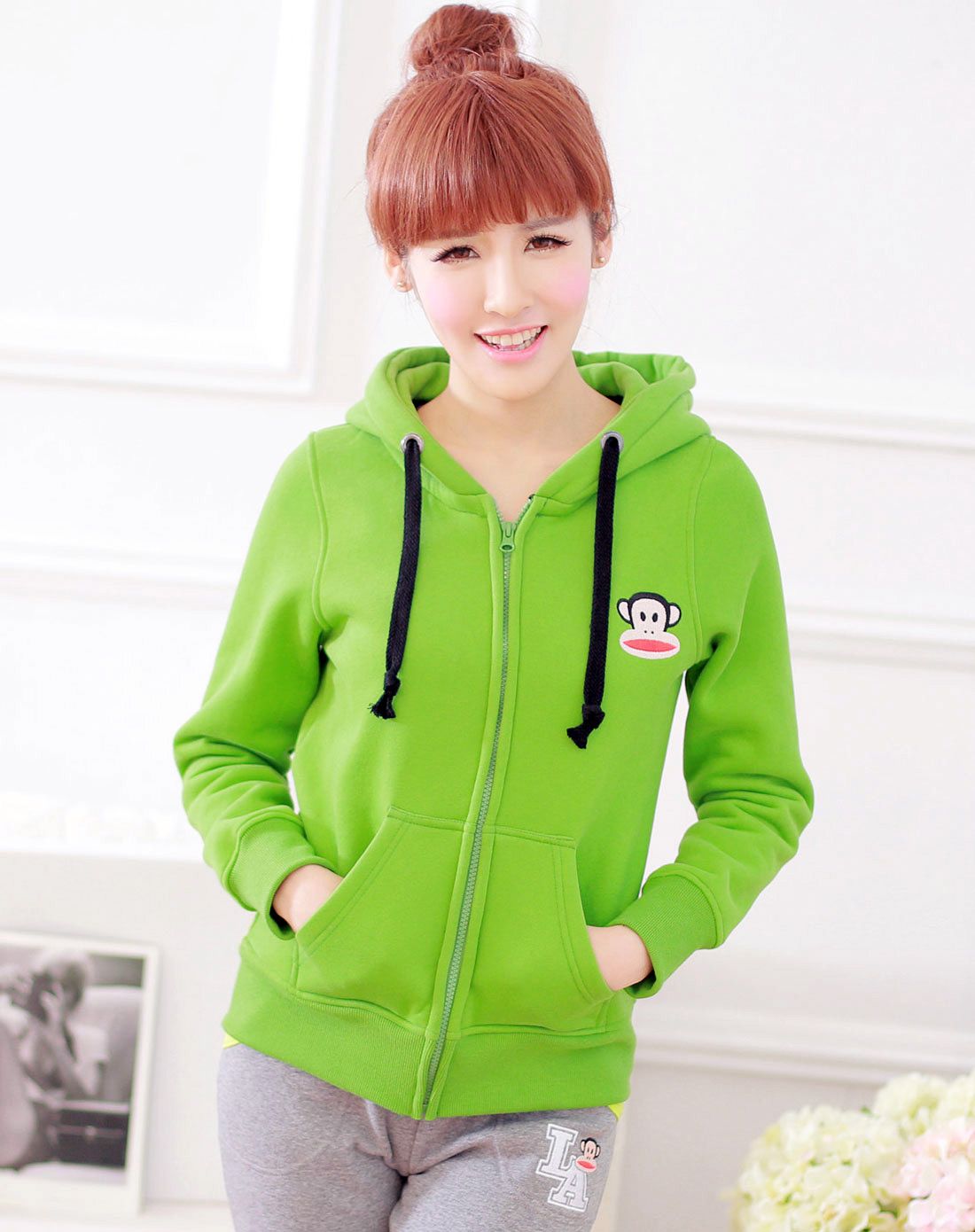 女款绿色简约舒适加厚加绒连帽卫衣