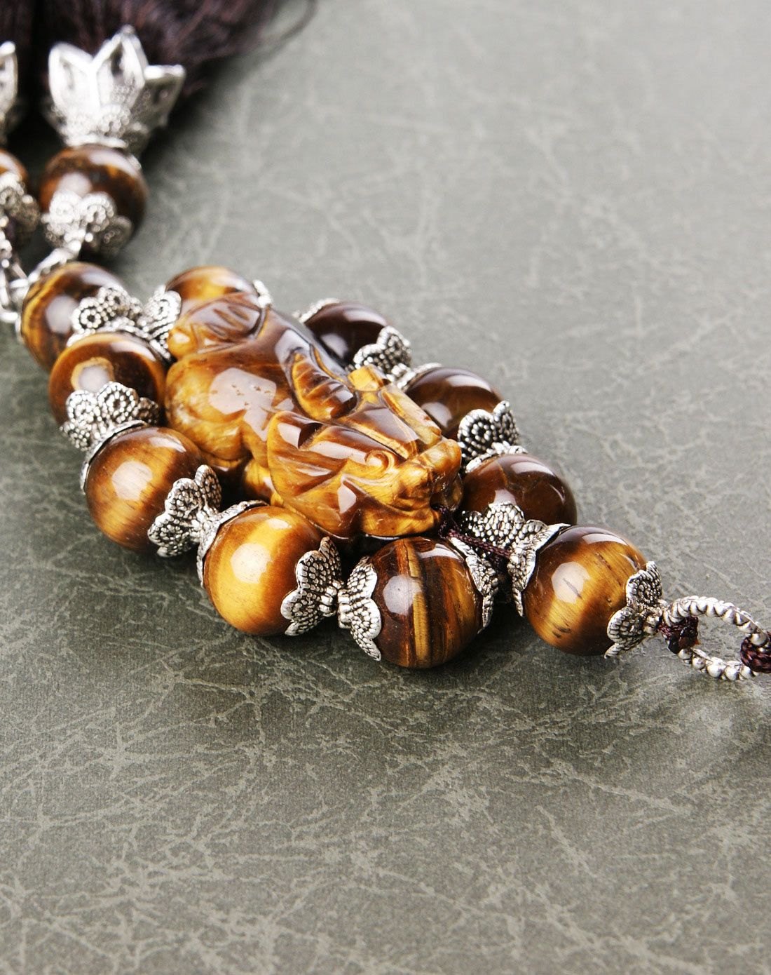 在路上 虎眼须龙头挂饰