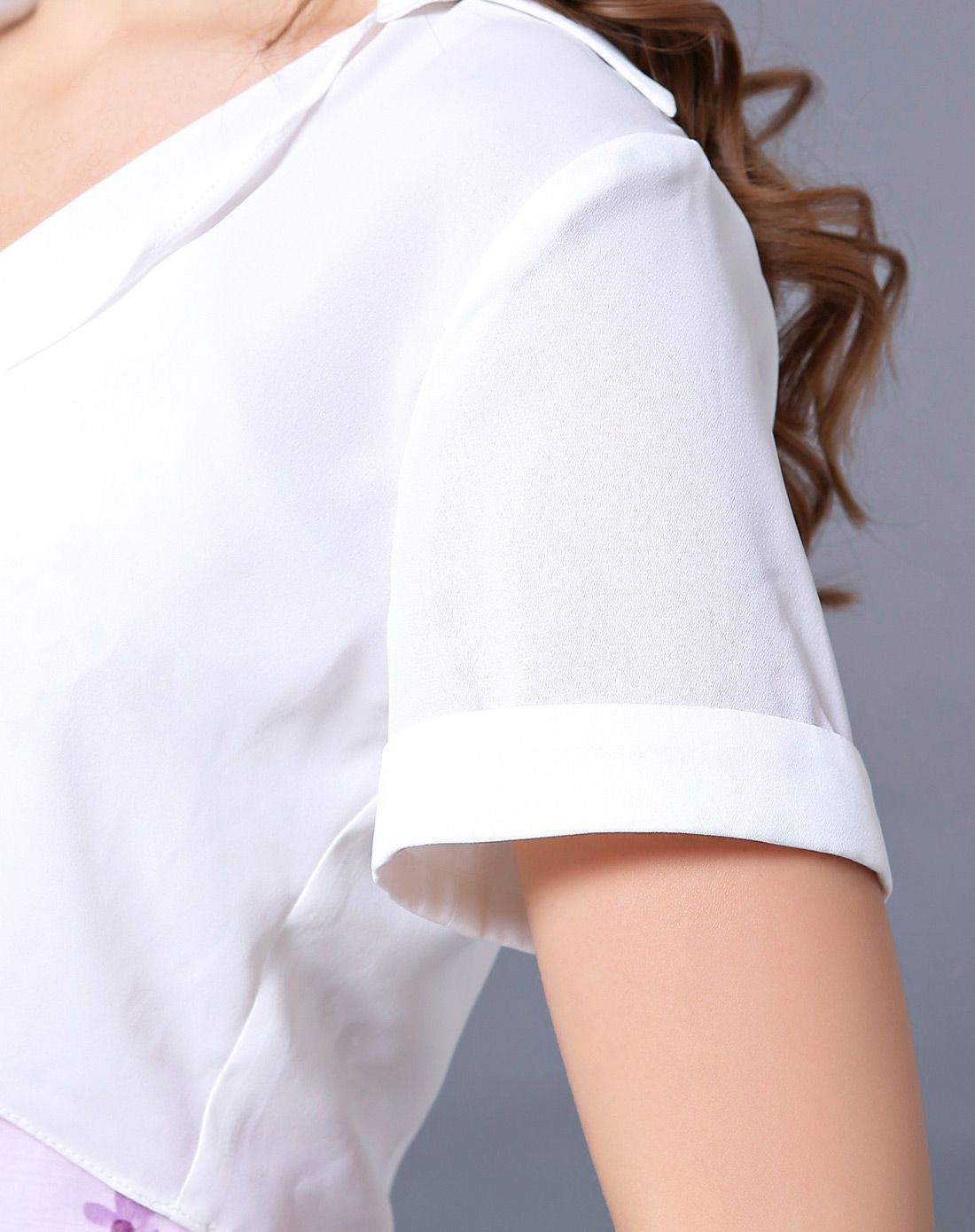 女款粉白色两件套连衣裙