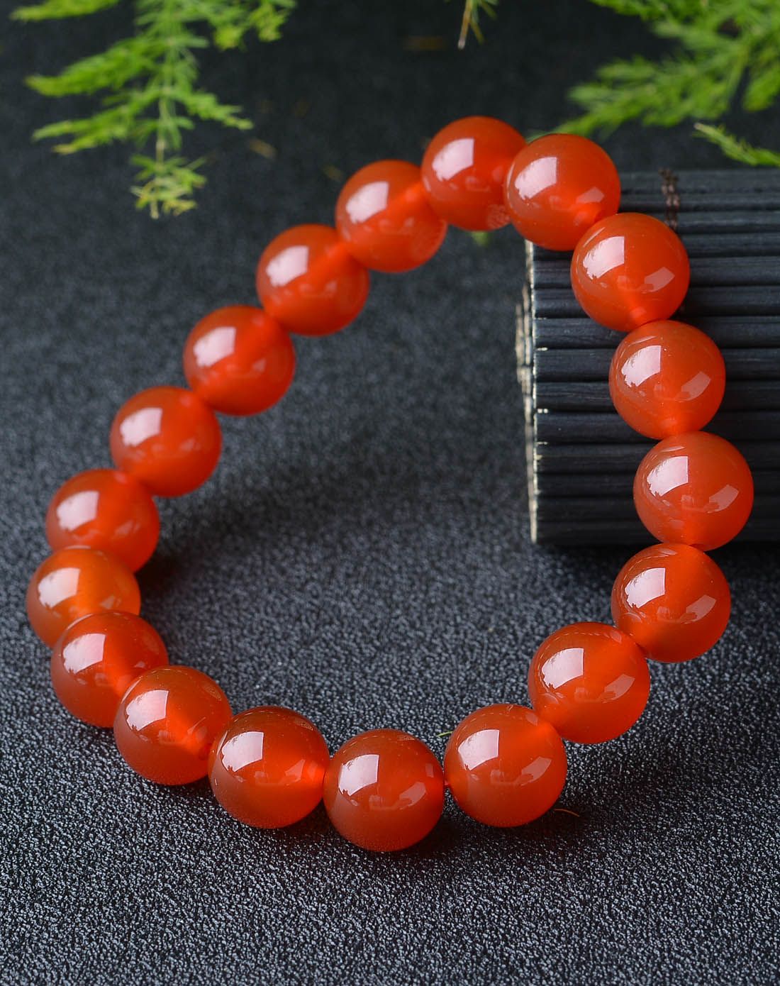 红玛瑙珠子手链