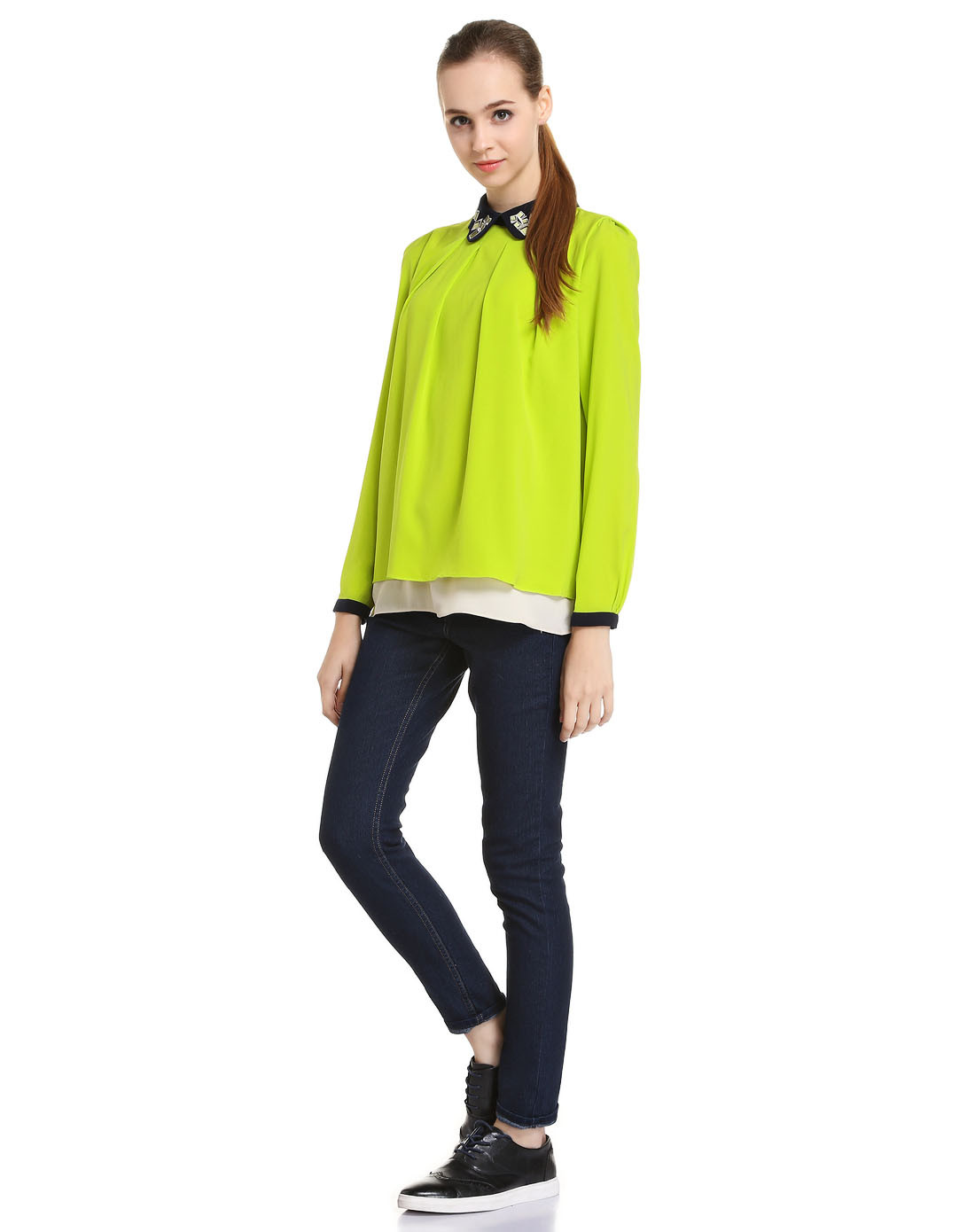 黄绿色简洁斯文长袖上衣