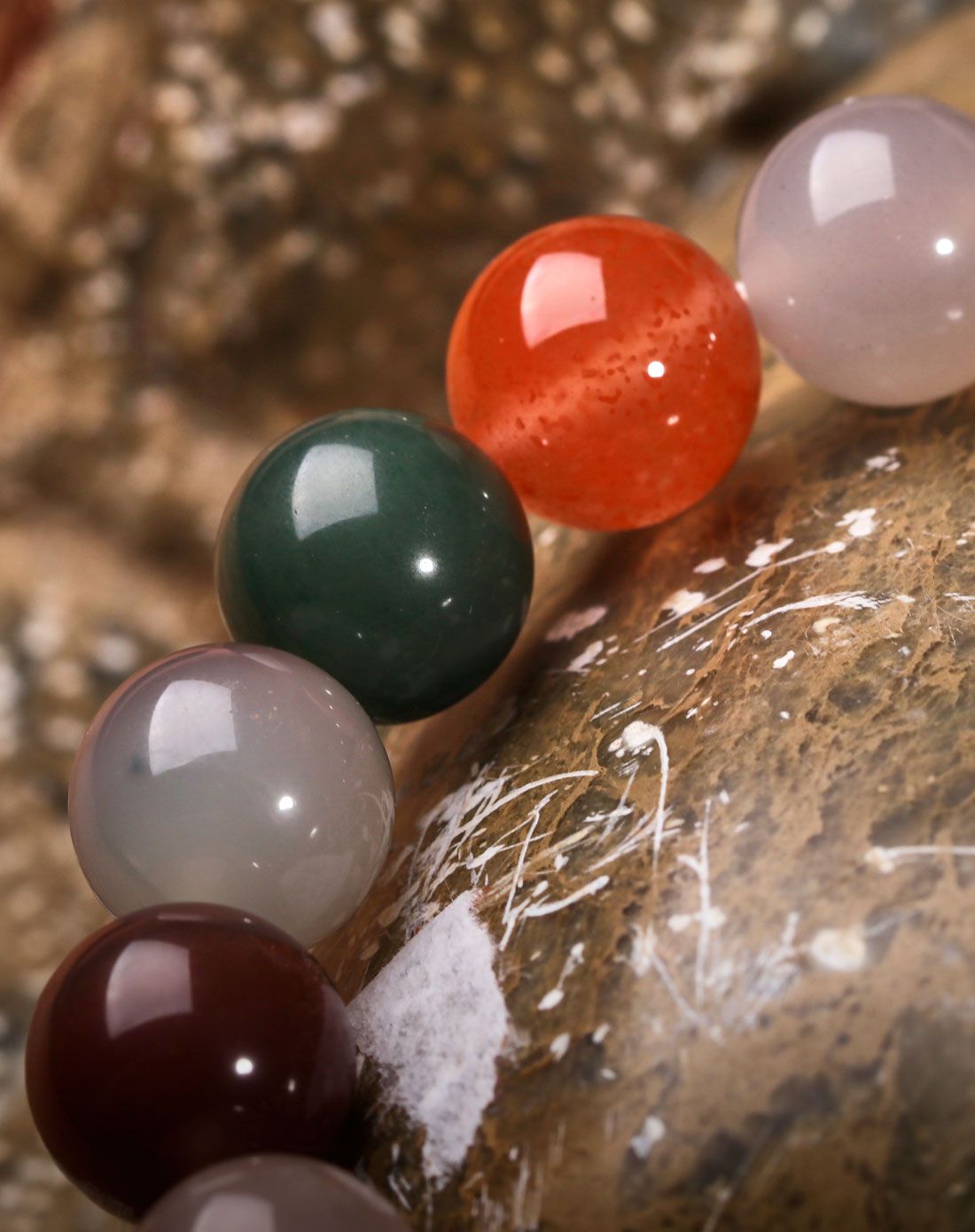 印尼.火山稀有紫绿玛瑙手串