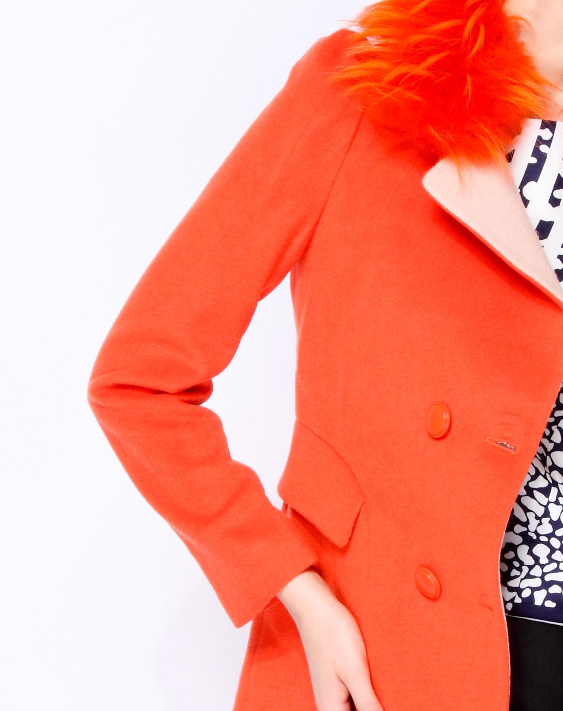 橙红色时尚气质大衣