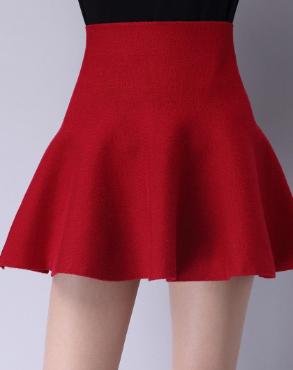 酒红色百搭针织短裙