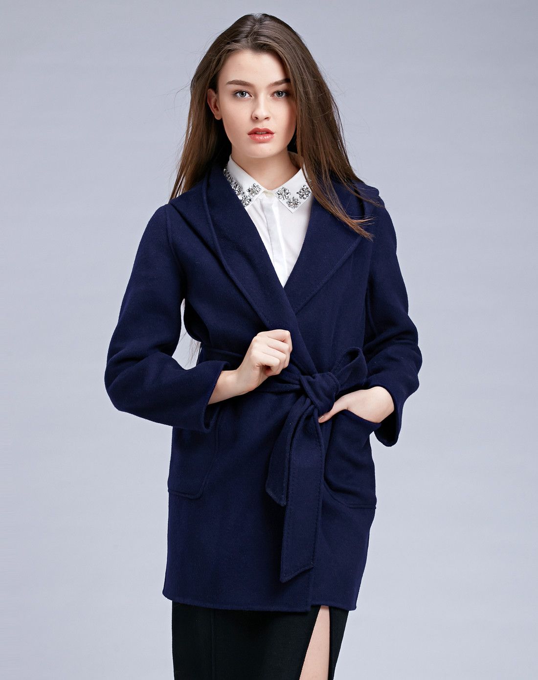女款藏青色连帽双面呢大衣