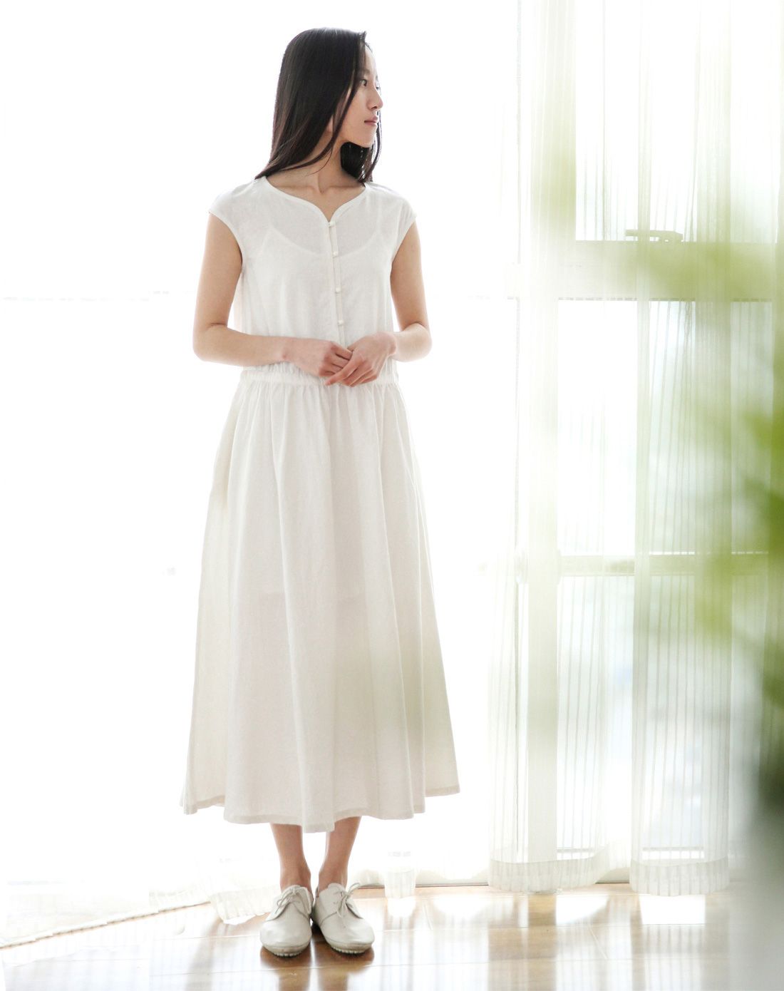 女款白色文艺宽松飘逸长连衣裙