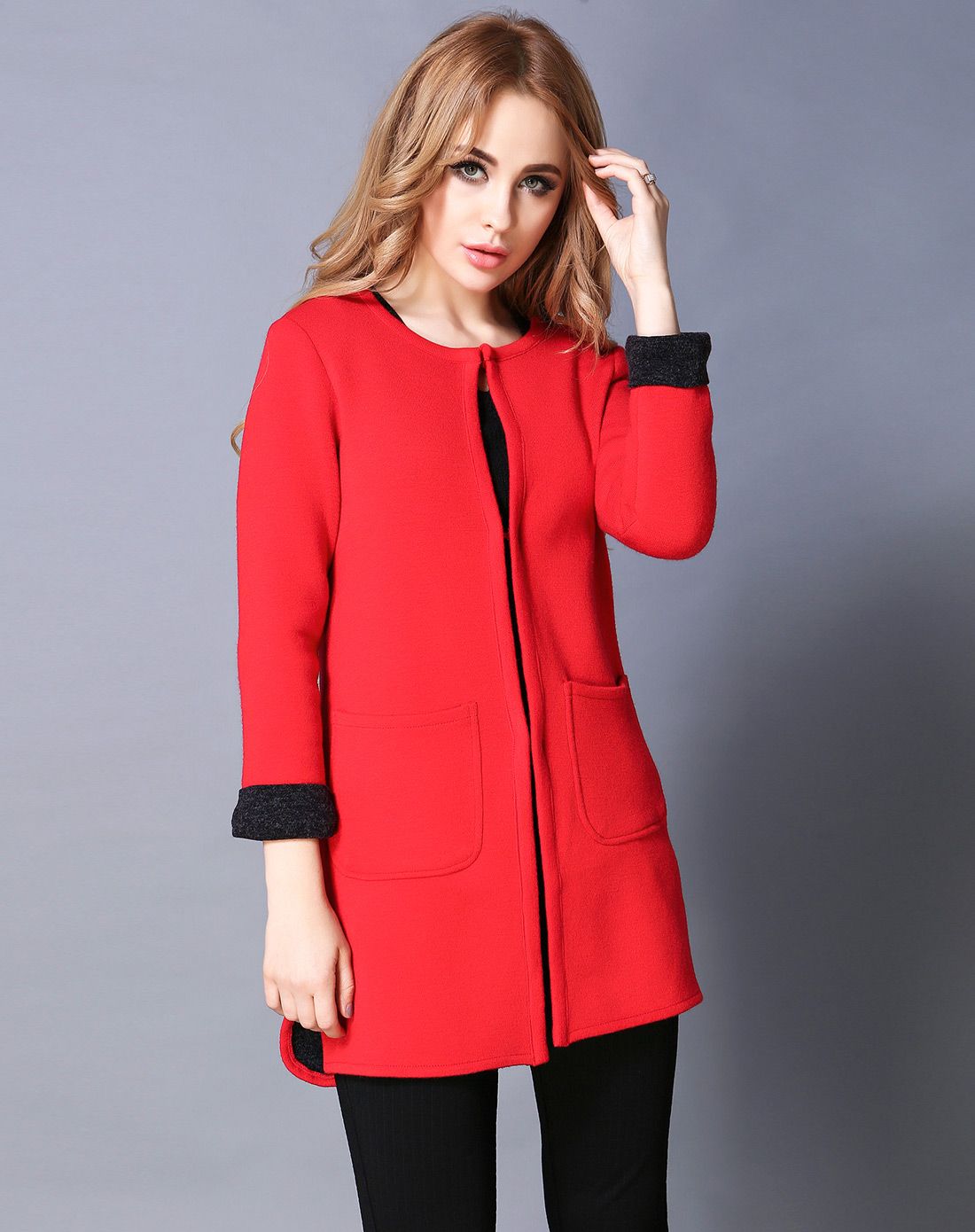 女款大红色圆领外套
