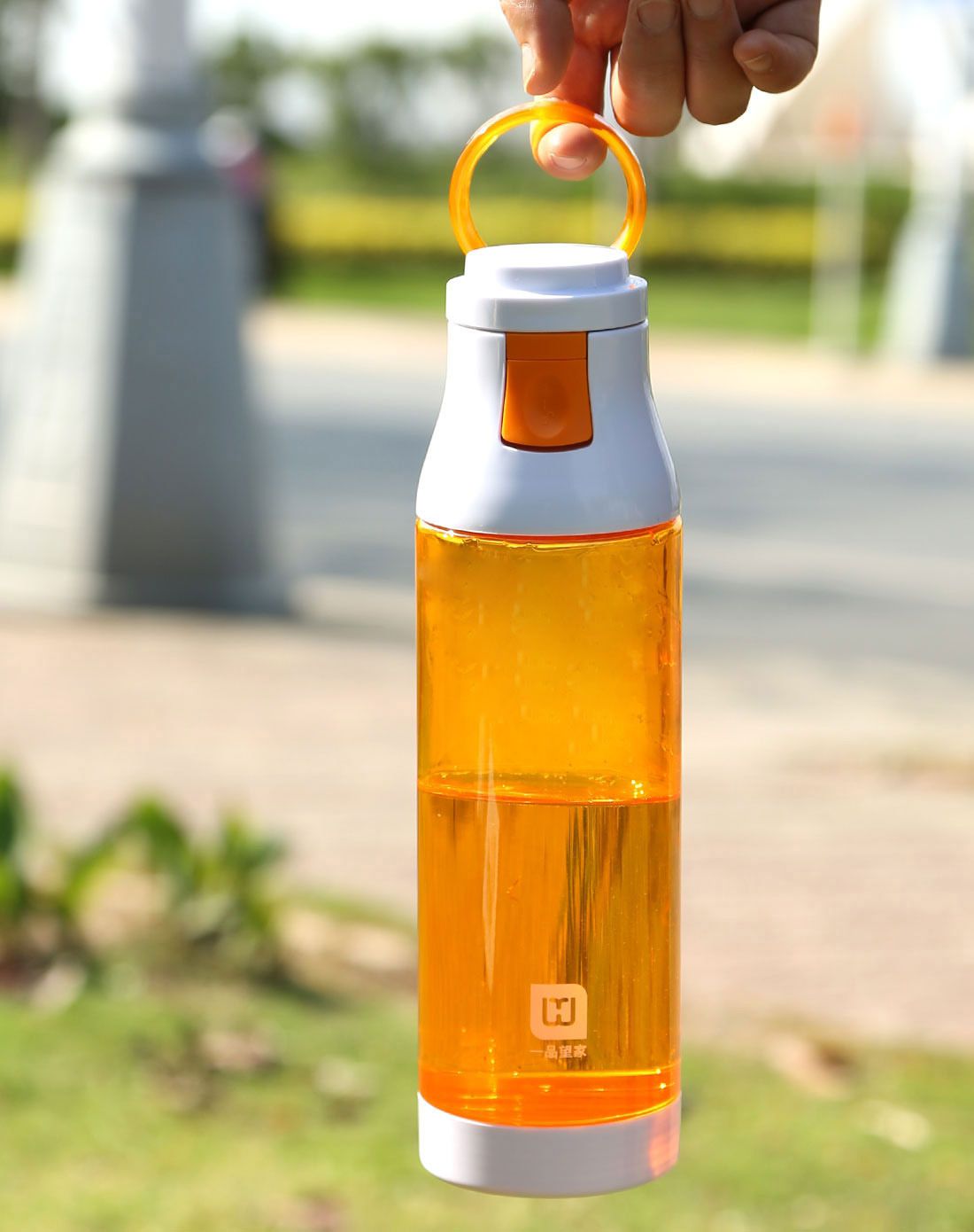 弹盖手提运动水杯(橙色600ml)