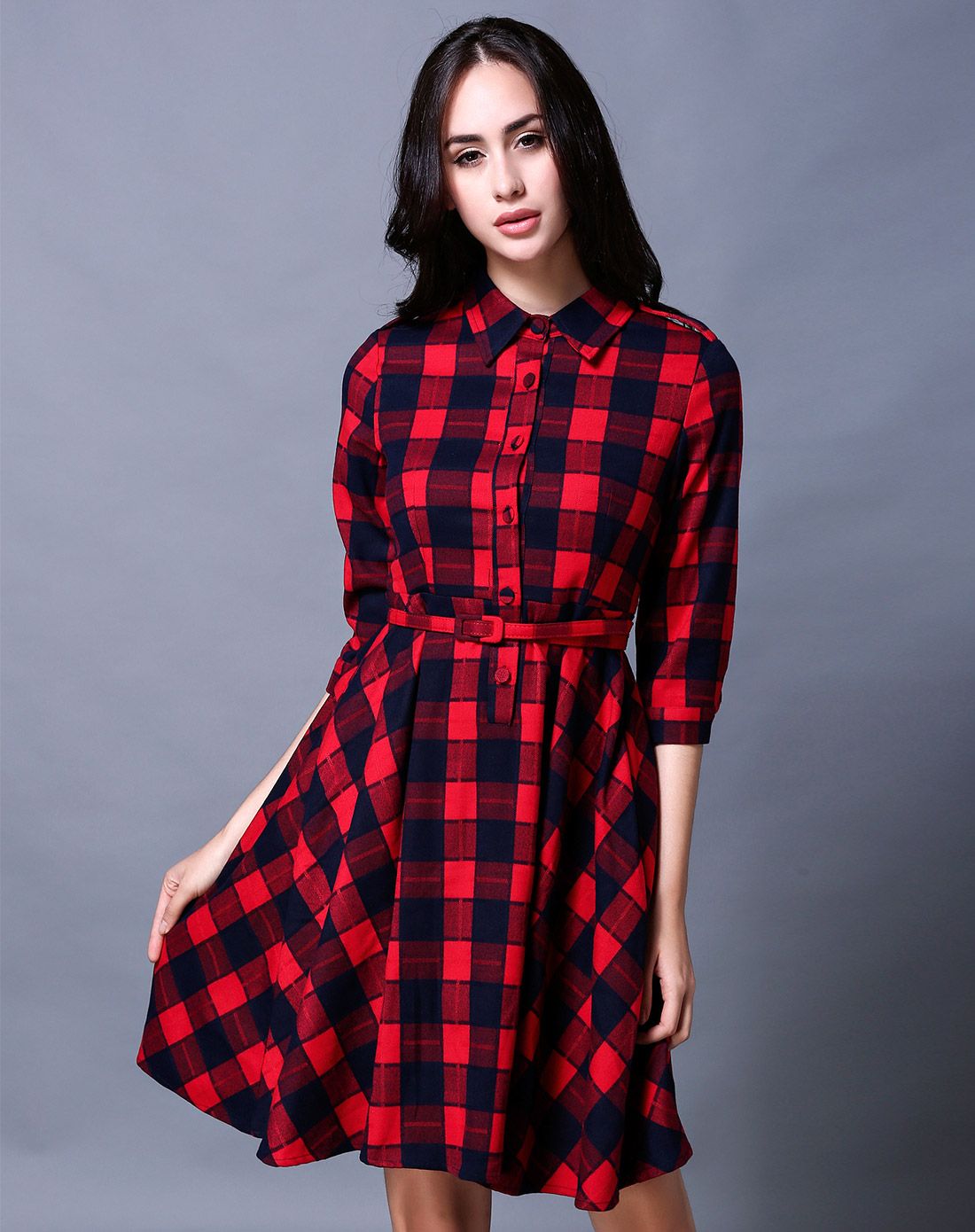 女款青红色衬衣领大格子连衣裙