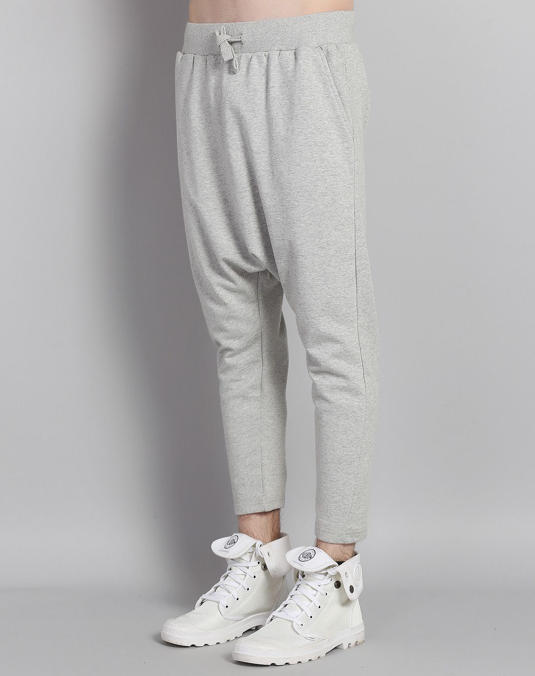 男款灰色简约底裆九分裤