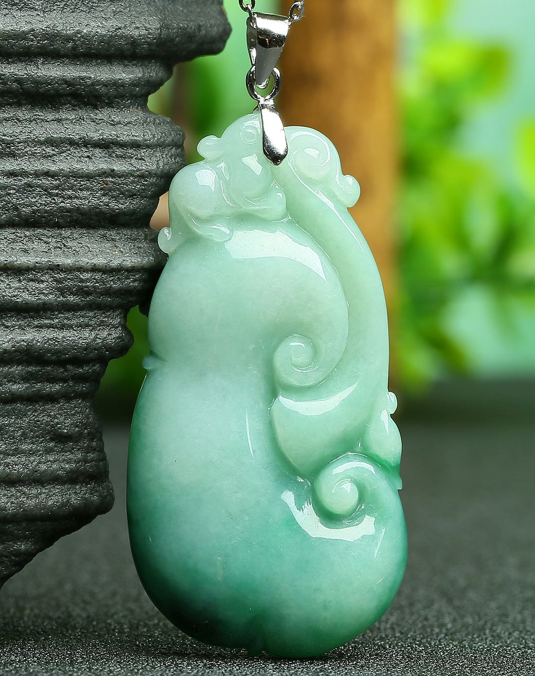 一品翠 天然翡翠a货白底花青事事如意挂件(附证书)