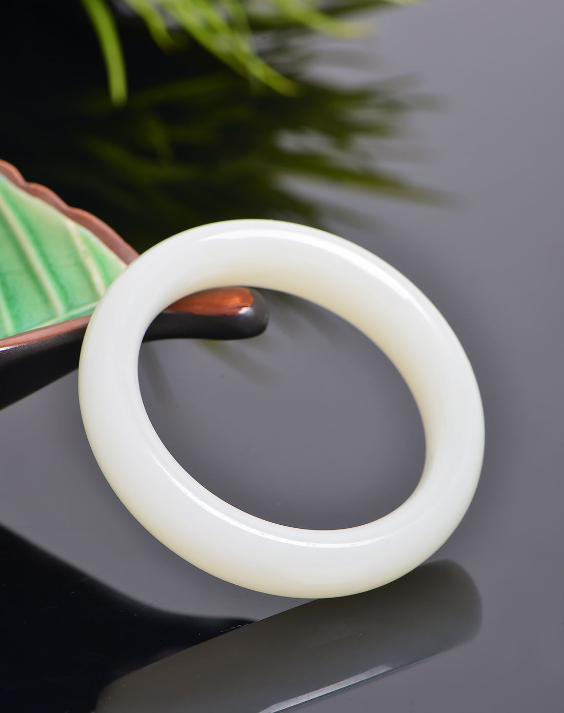 媛翠坊 碳酸盐质玉青白色厚壁手镯附证书