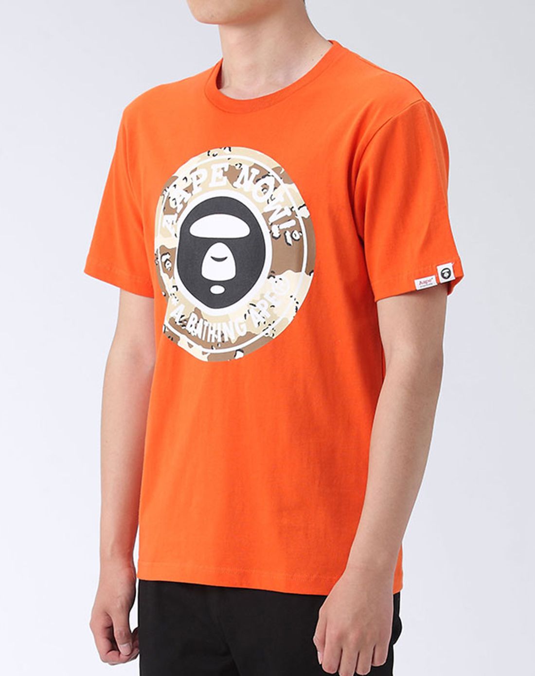 橙色烫印休闲短袖t恤