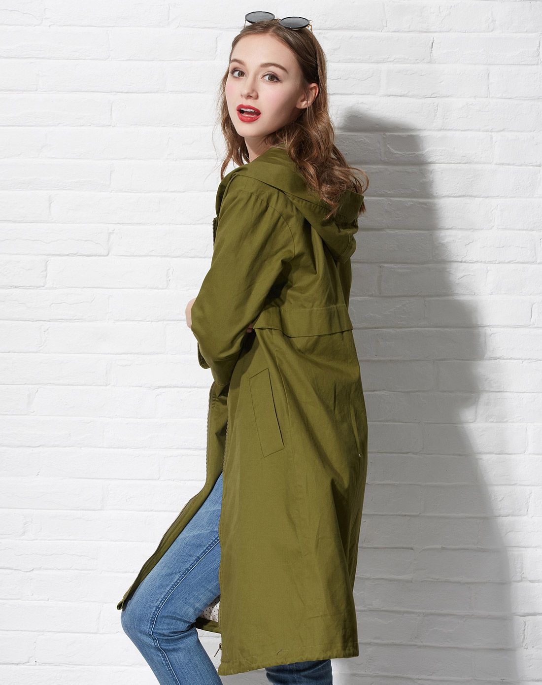 墨绿色连衣帽休闲长外套