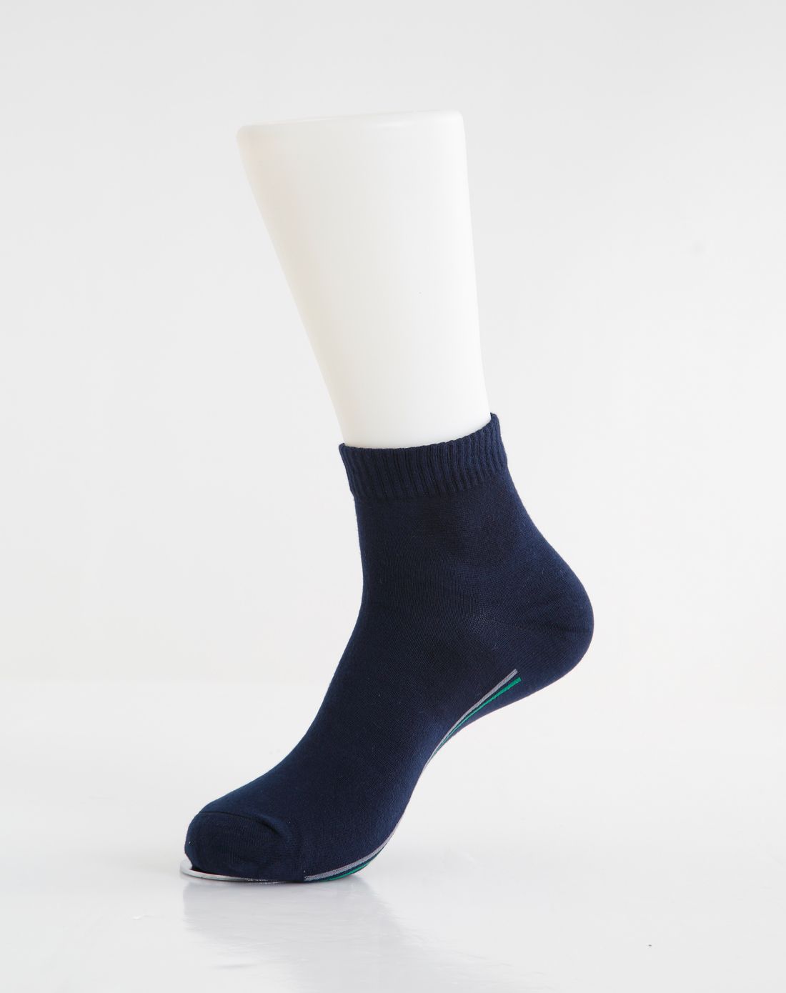 多拉美男女家居服专场男款4双装混色舒适简约短袜(颜色随机)wz1405