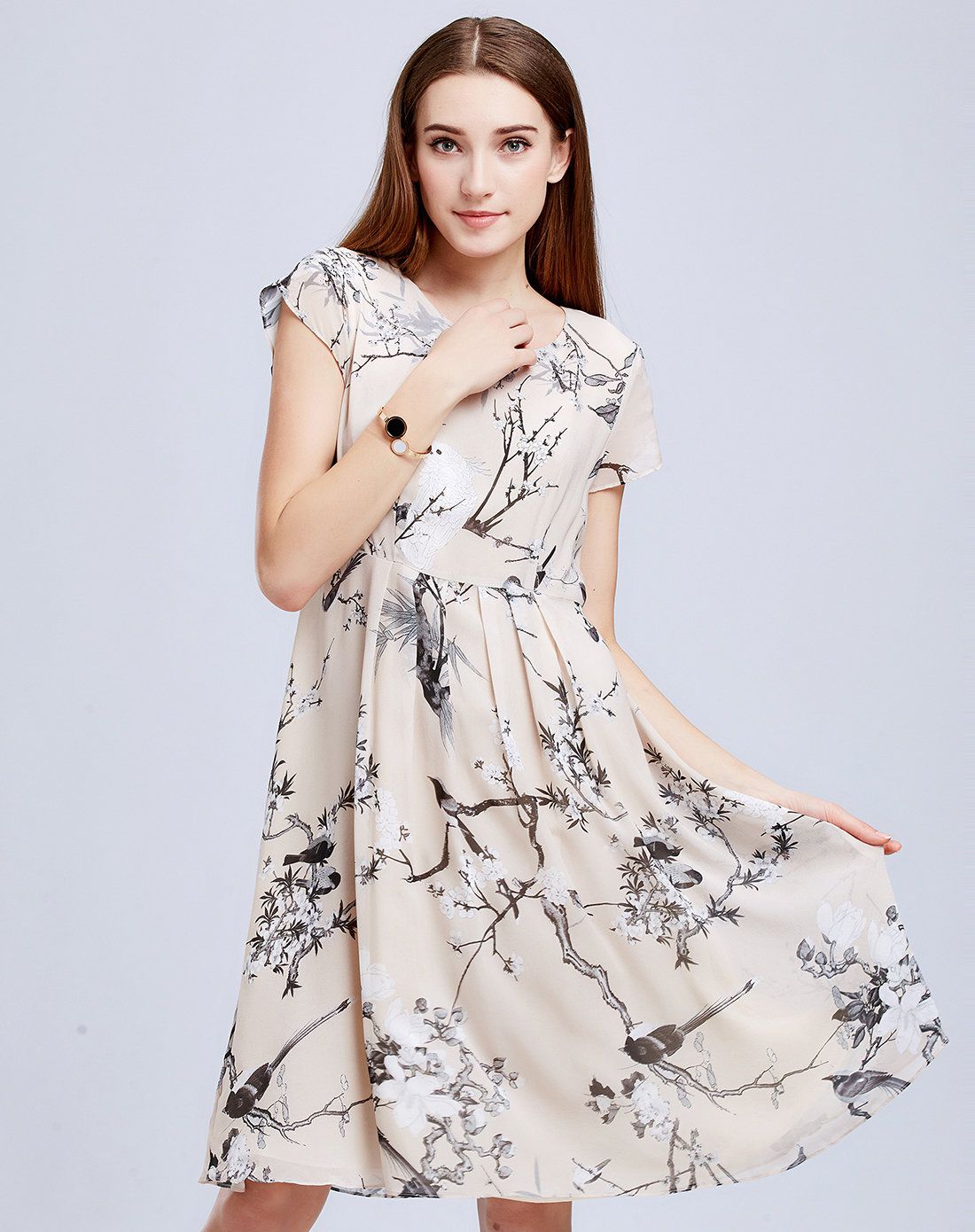 女款米色印花真丝连衣裙