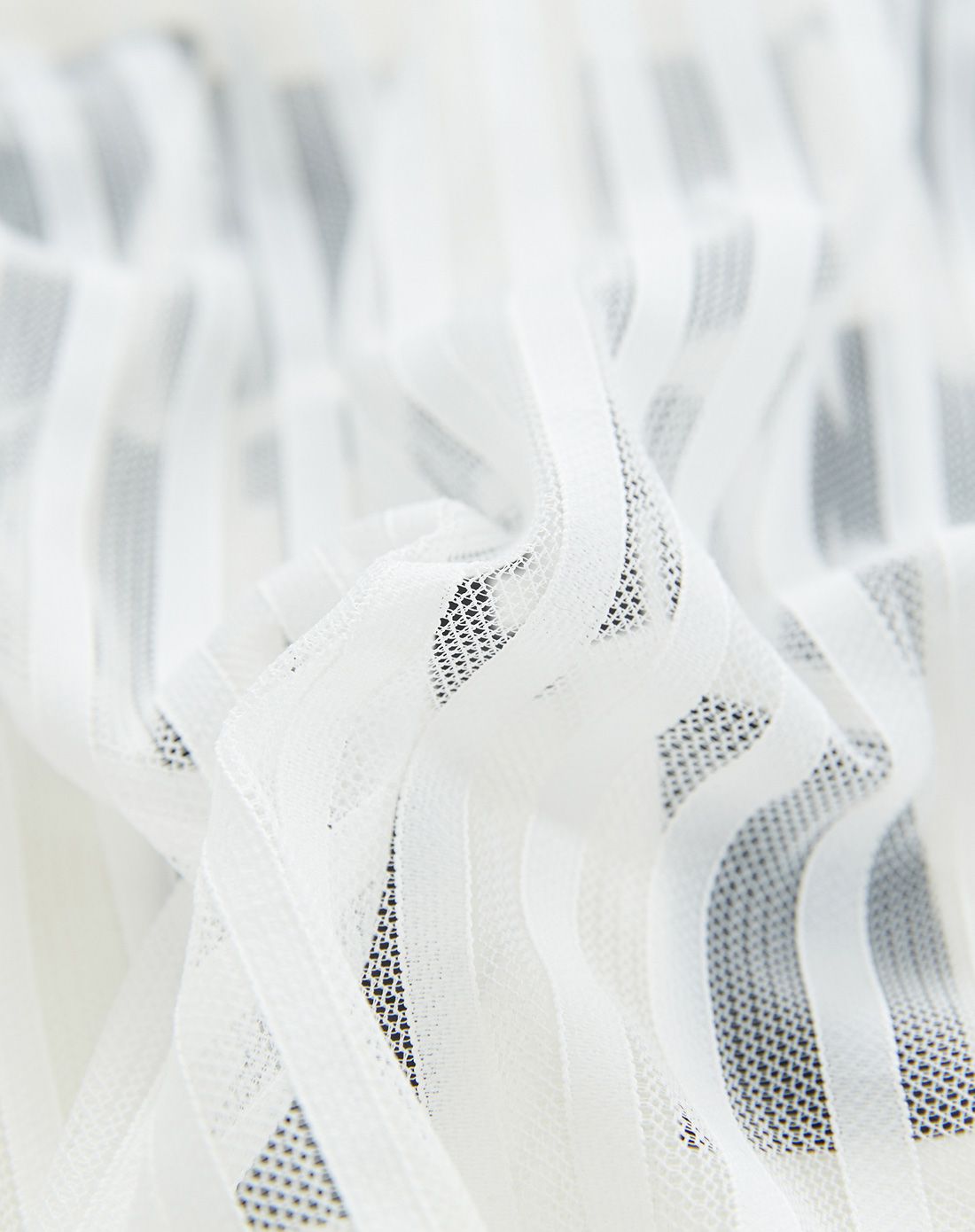 精美蕾丝叠透中长款小衫