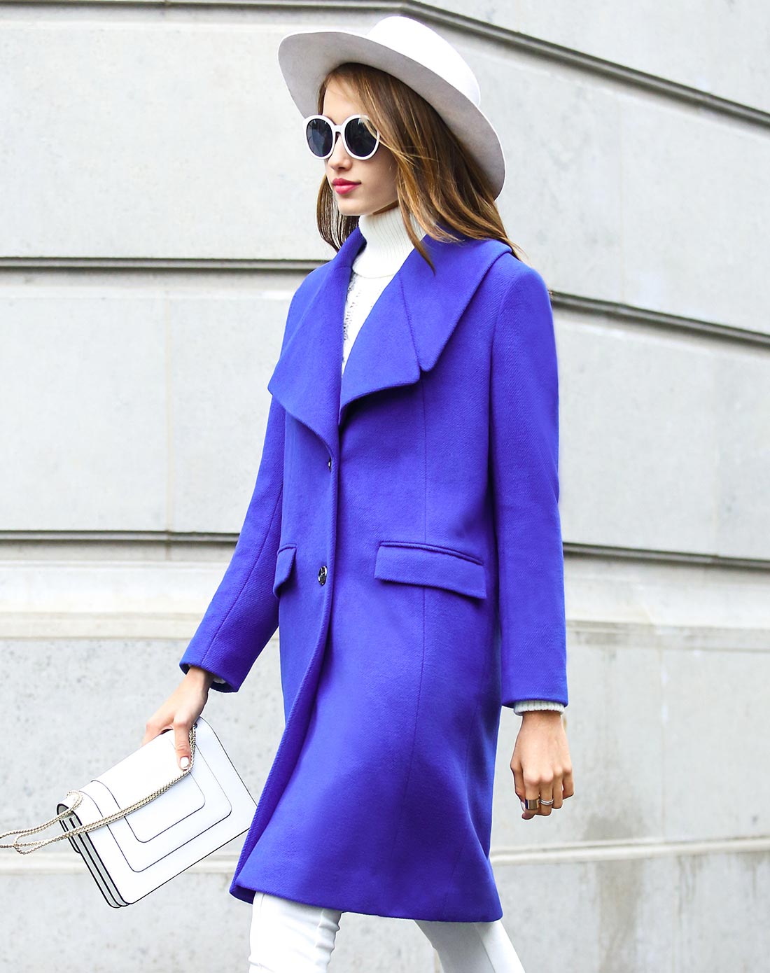 女式宝蓝色毛呢外套