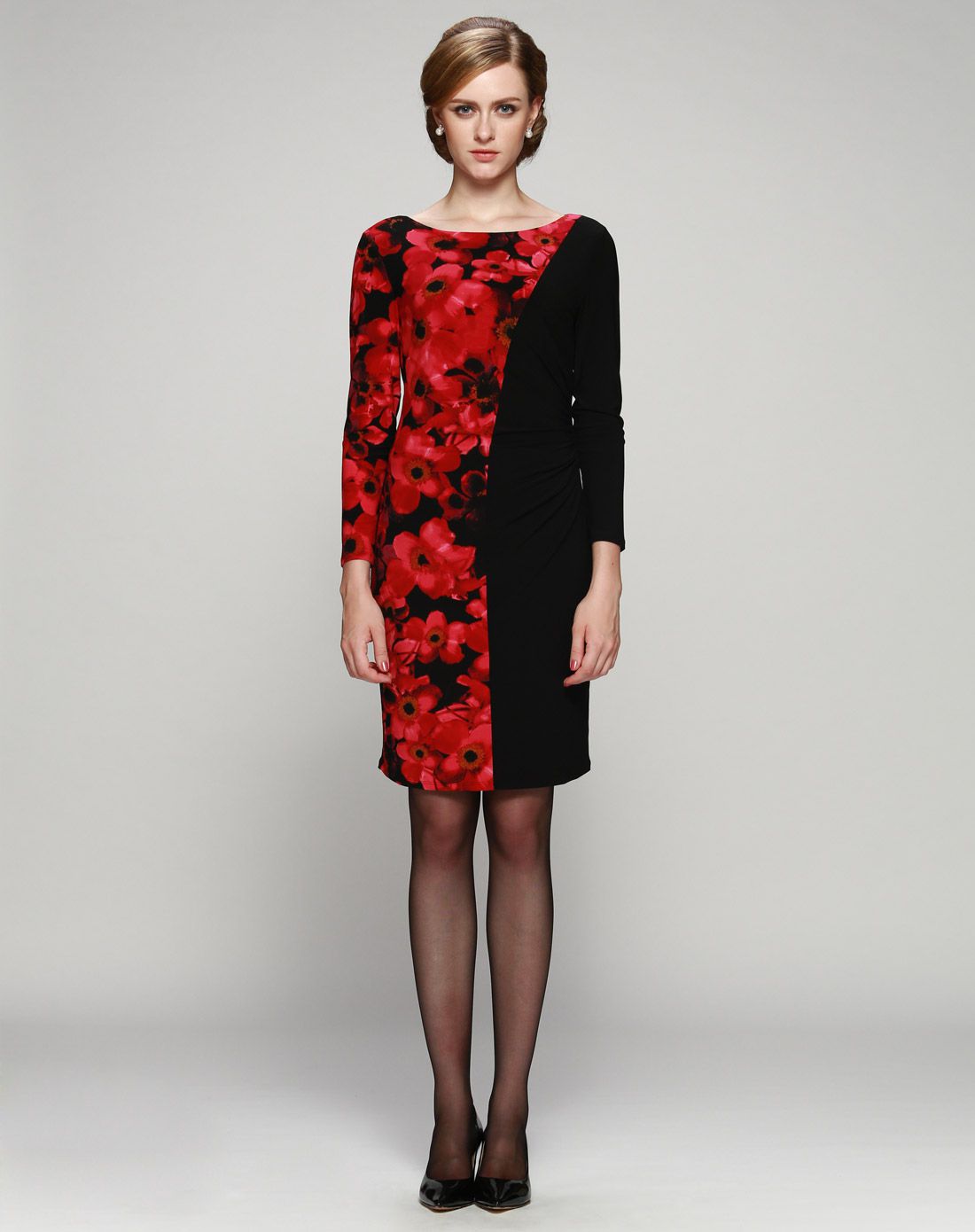 女装红加黑印花针织撞色修身连衣裙