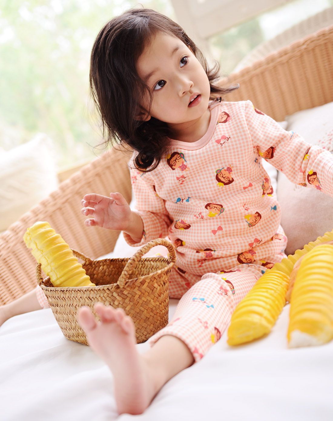 小童女款粉白格黄金绒内衣套装