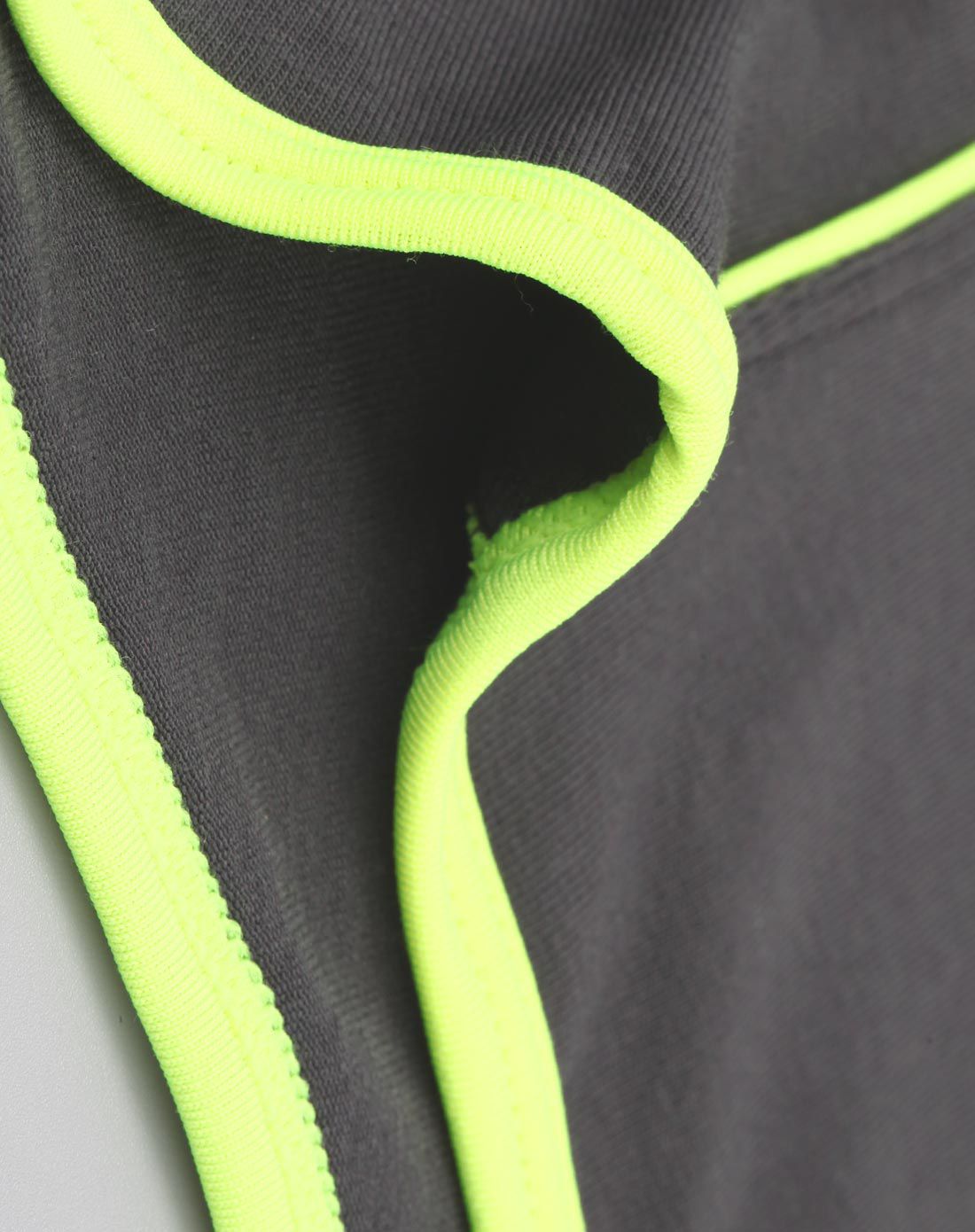 男士咖啡撞色运动平脚裤