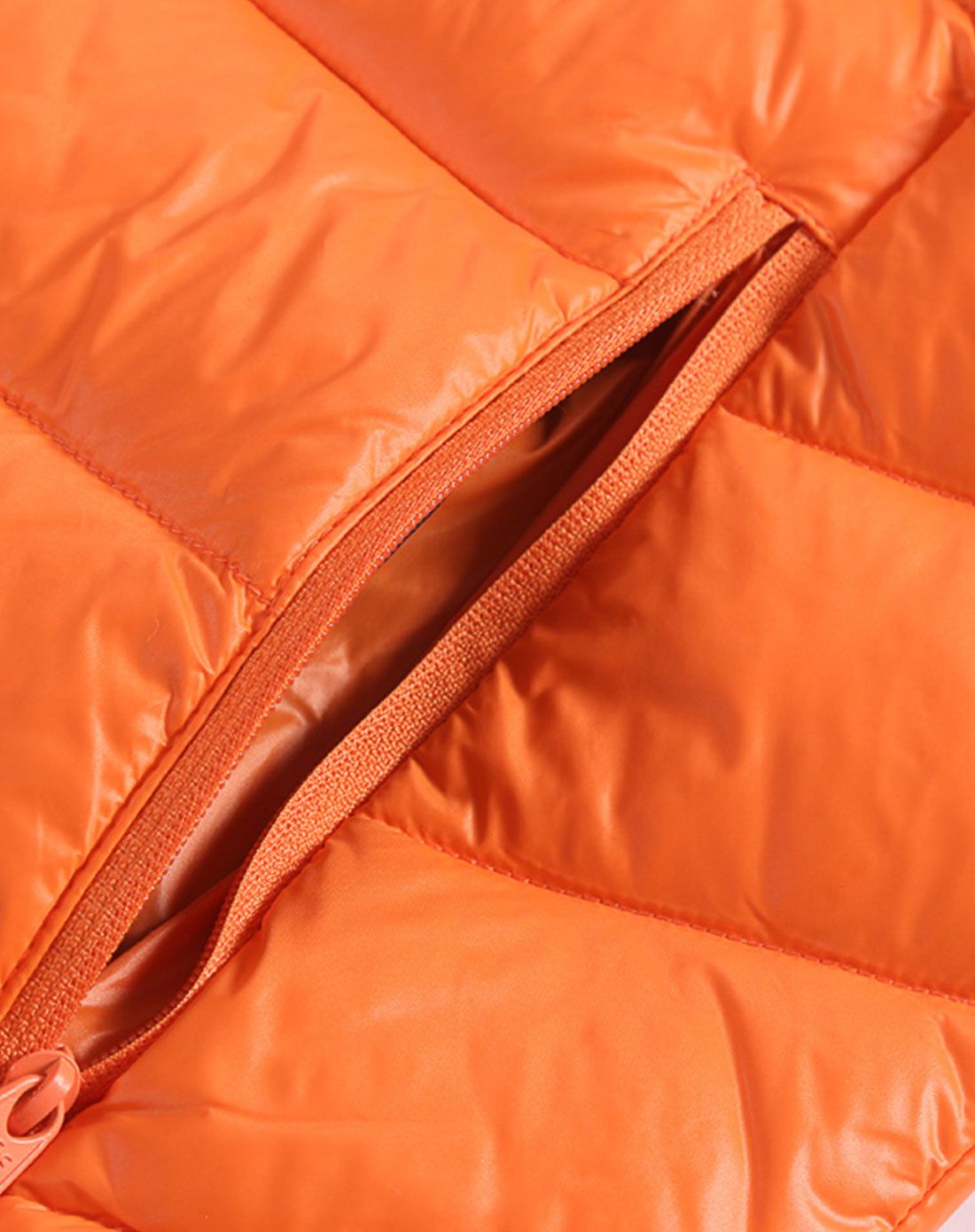 男童金橙色短款超轻羽绒服