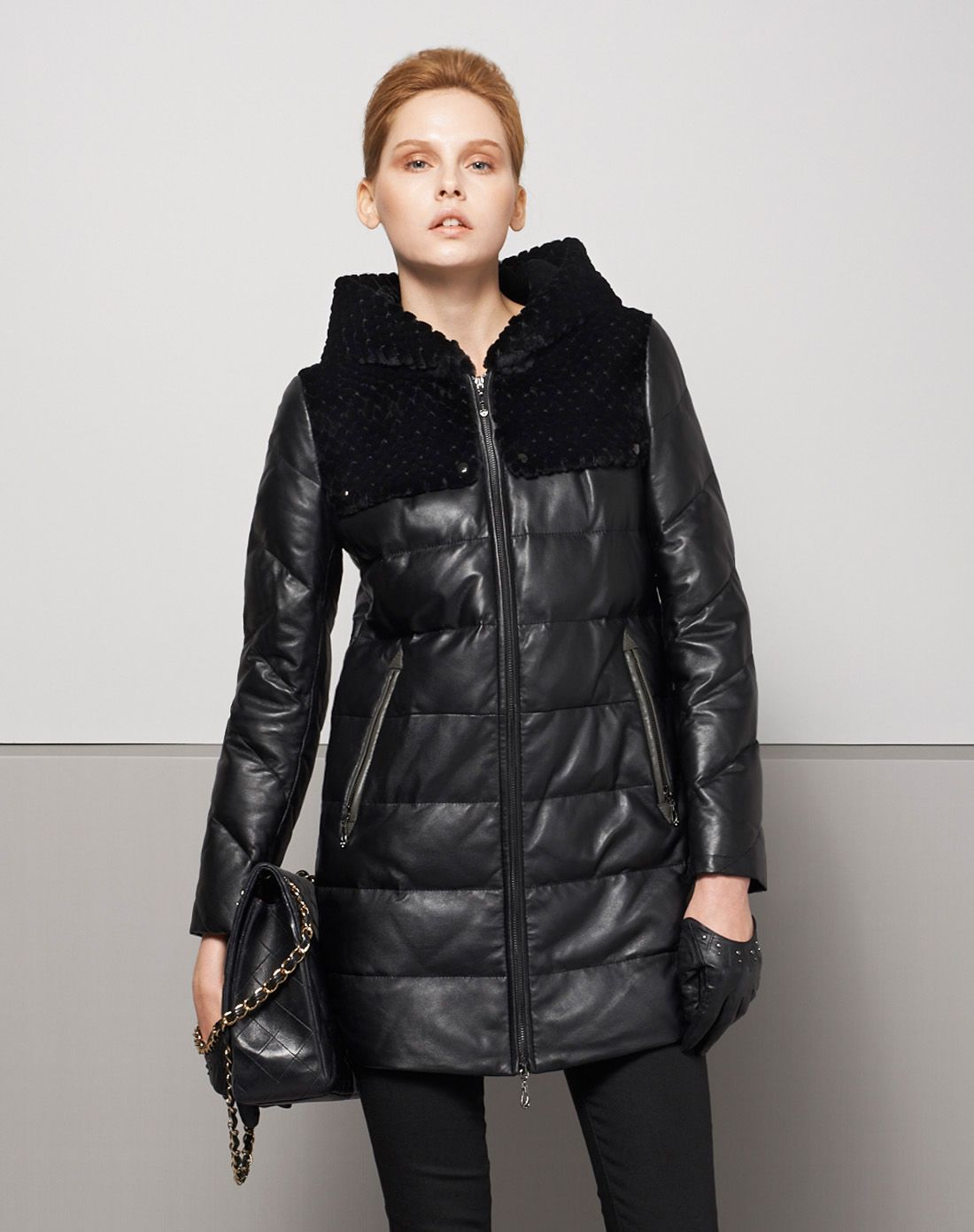 黑色獭兔毛领绵羊皮羽绒服