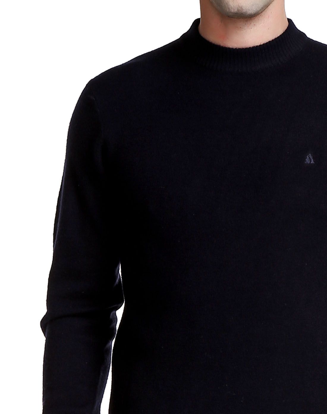 藏黑色绅士纯色圆领羊毛衫