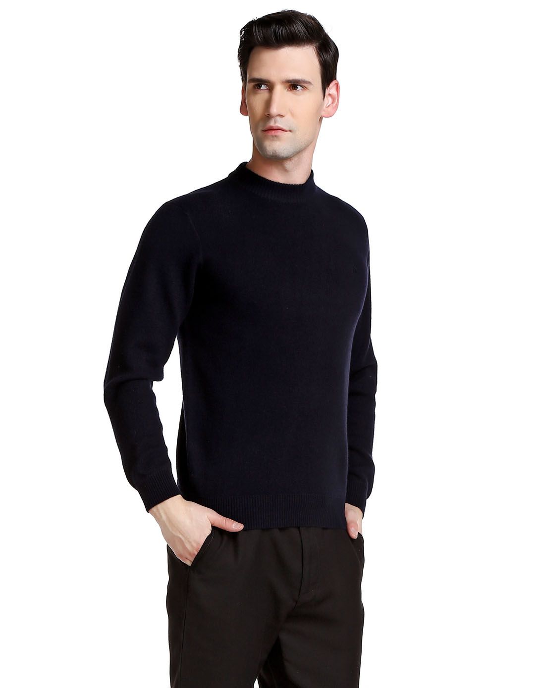 藏黑色绅士纯色圆领羊毛衫