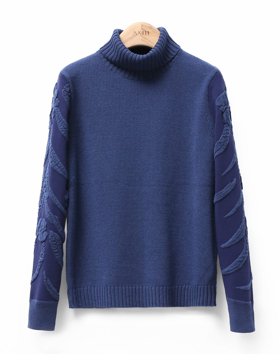 墨蓝高领坑条立体提花毛衣
