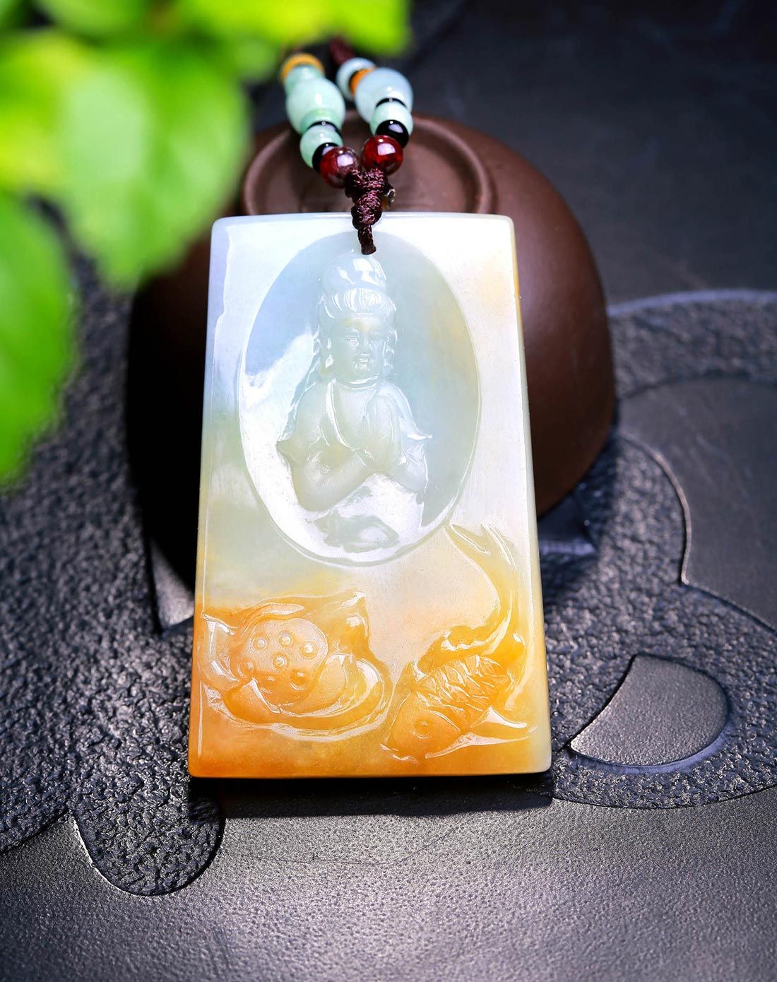 天然a货翡翠黄加紫观音挂件