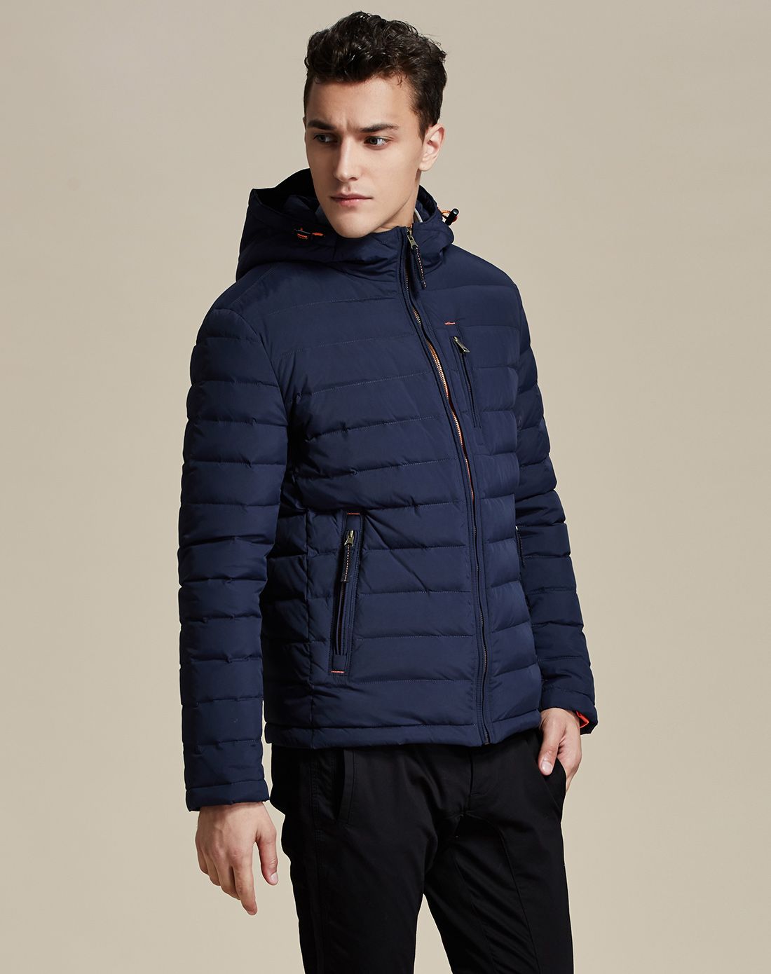 男时尚简洁窄格蓝色轻薄短款羽绒服