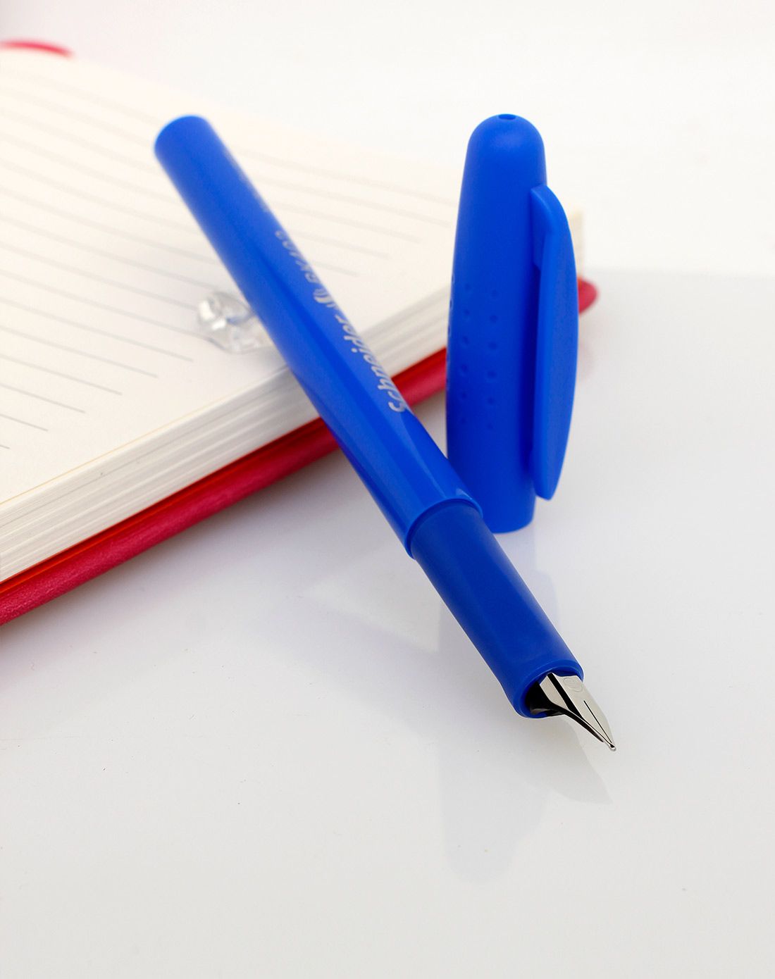 德国施耐德 bk402蓝色钢笔赠吸墨器迷你文具盒包装