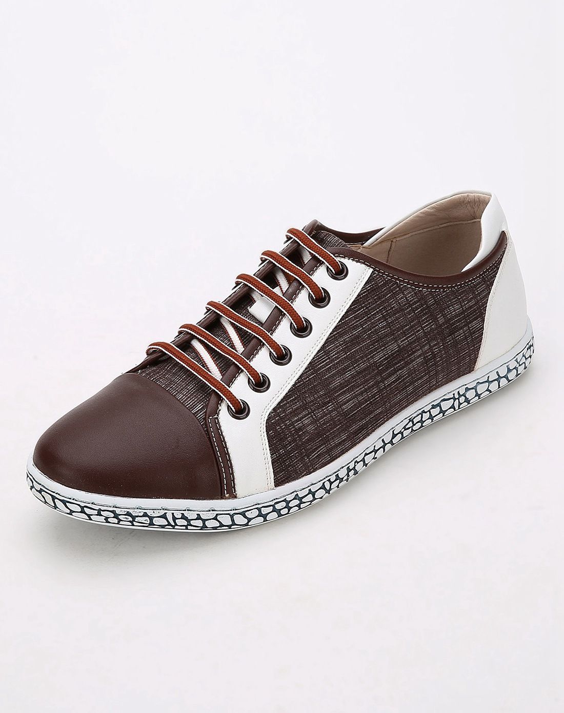 沙驰春夏棕色皮质休闲鞋