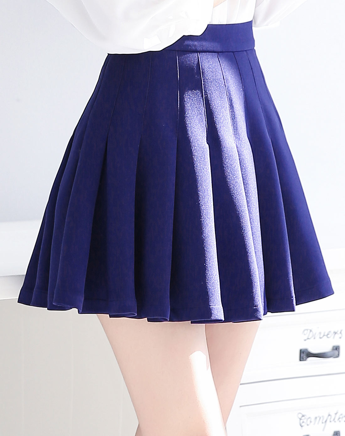 深蓝色时尚百褶半身裙