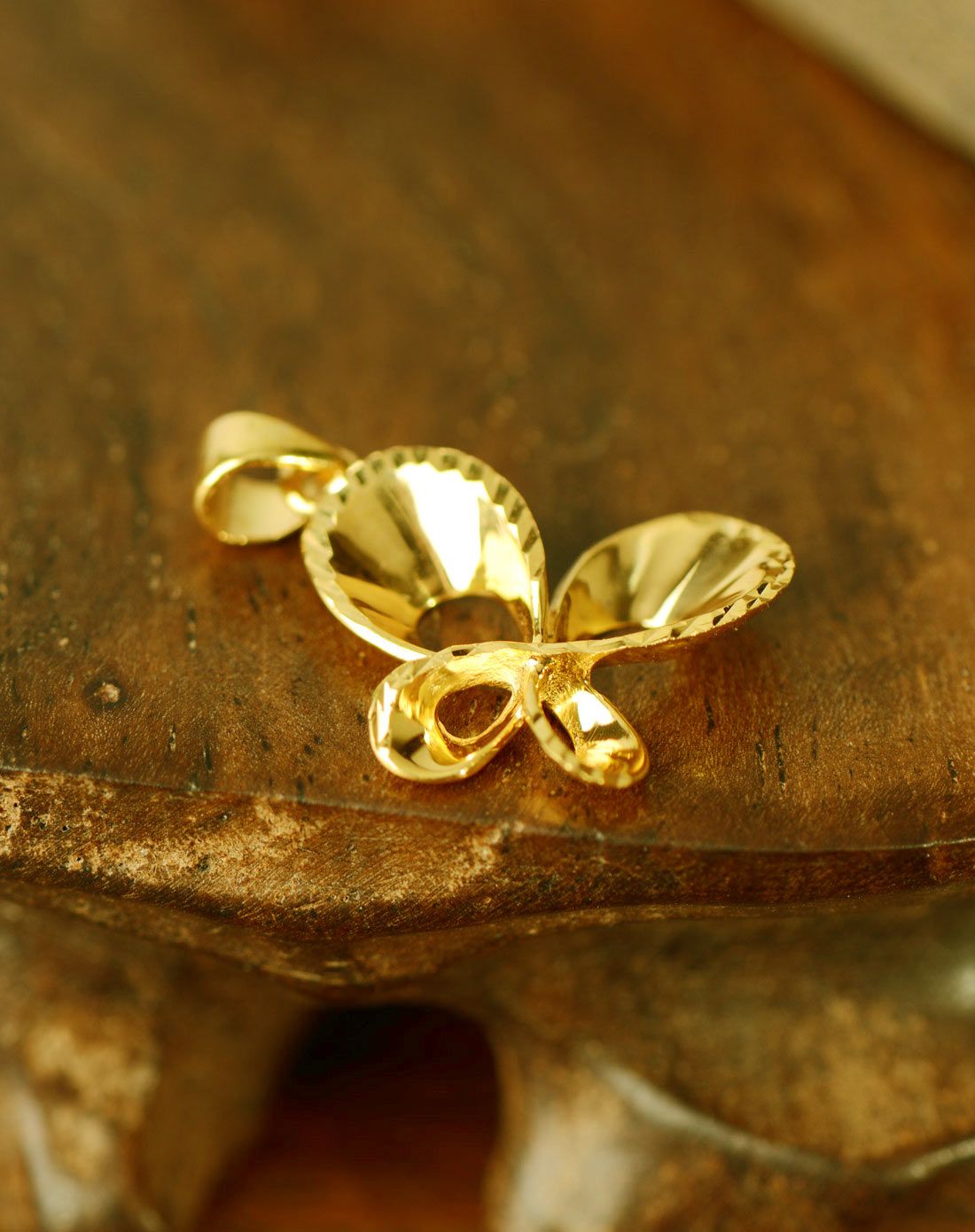 黄18k金吊坠批花蝴蝶(1.18克)