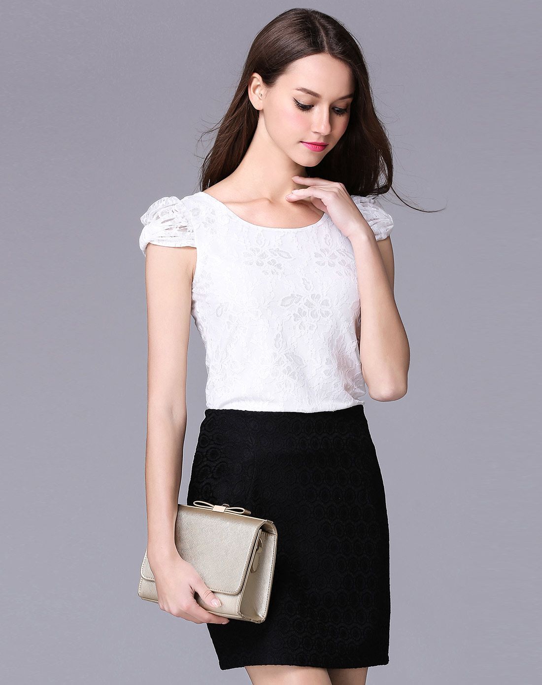 白色蝴蝶袖修身蕾丝衬衫