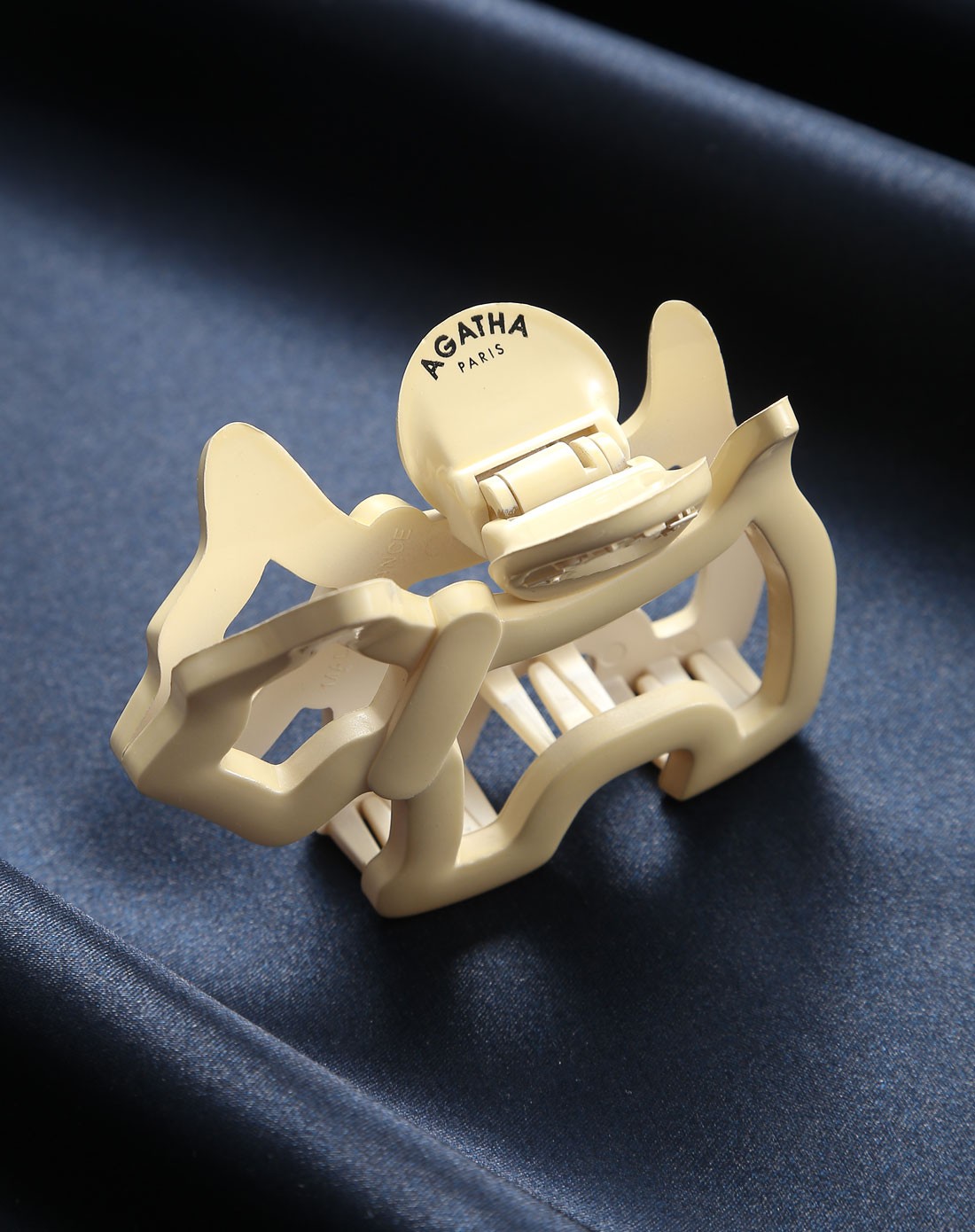 agatha镂空苏格兰狗造型发夹