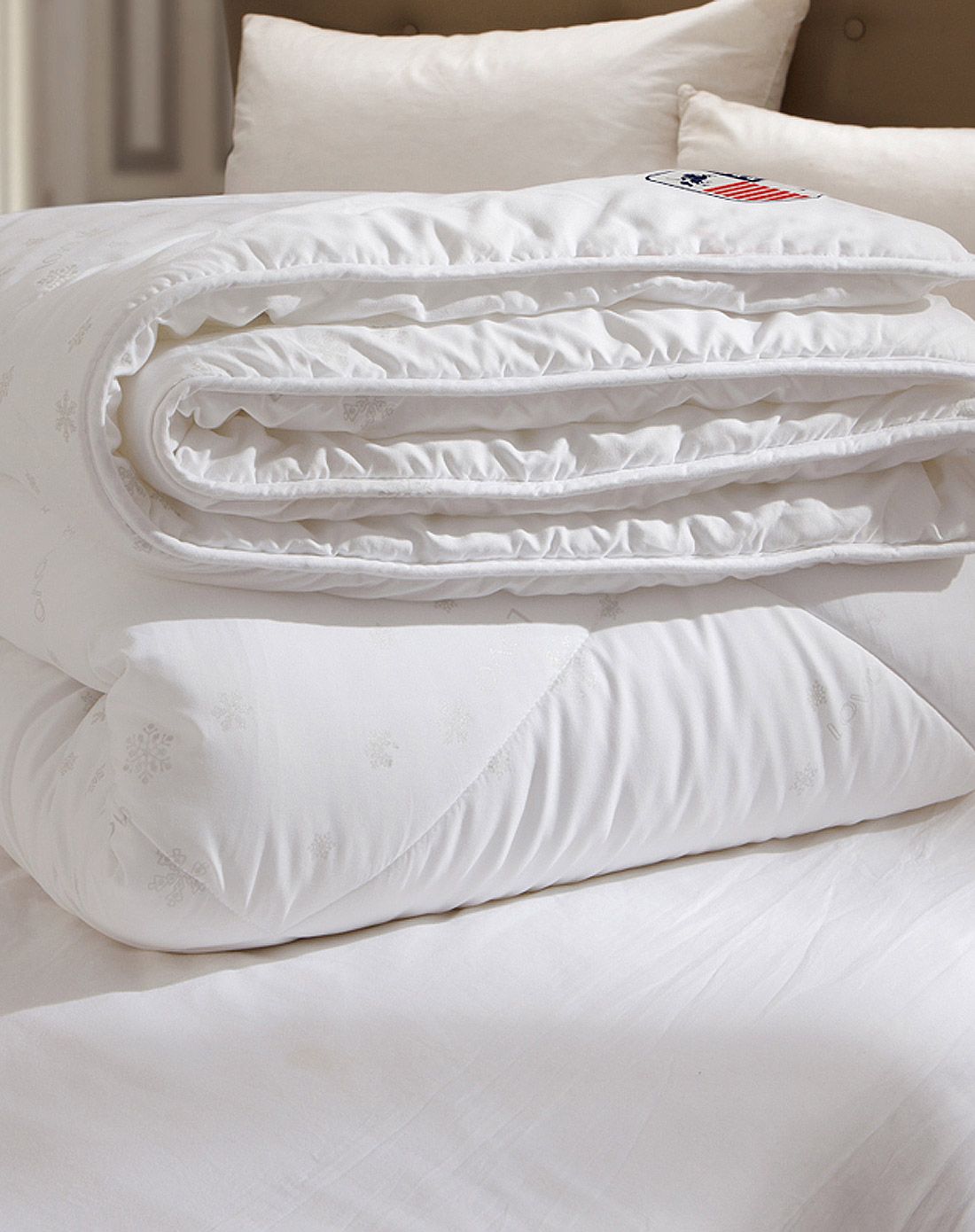 lovo 1.8m床艺馨中空纤维春秋被220*240cm