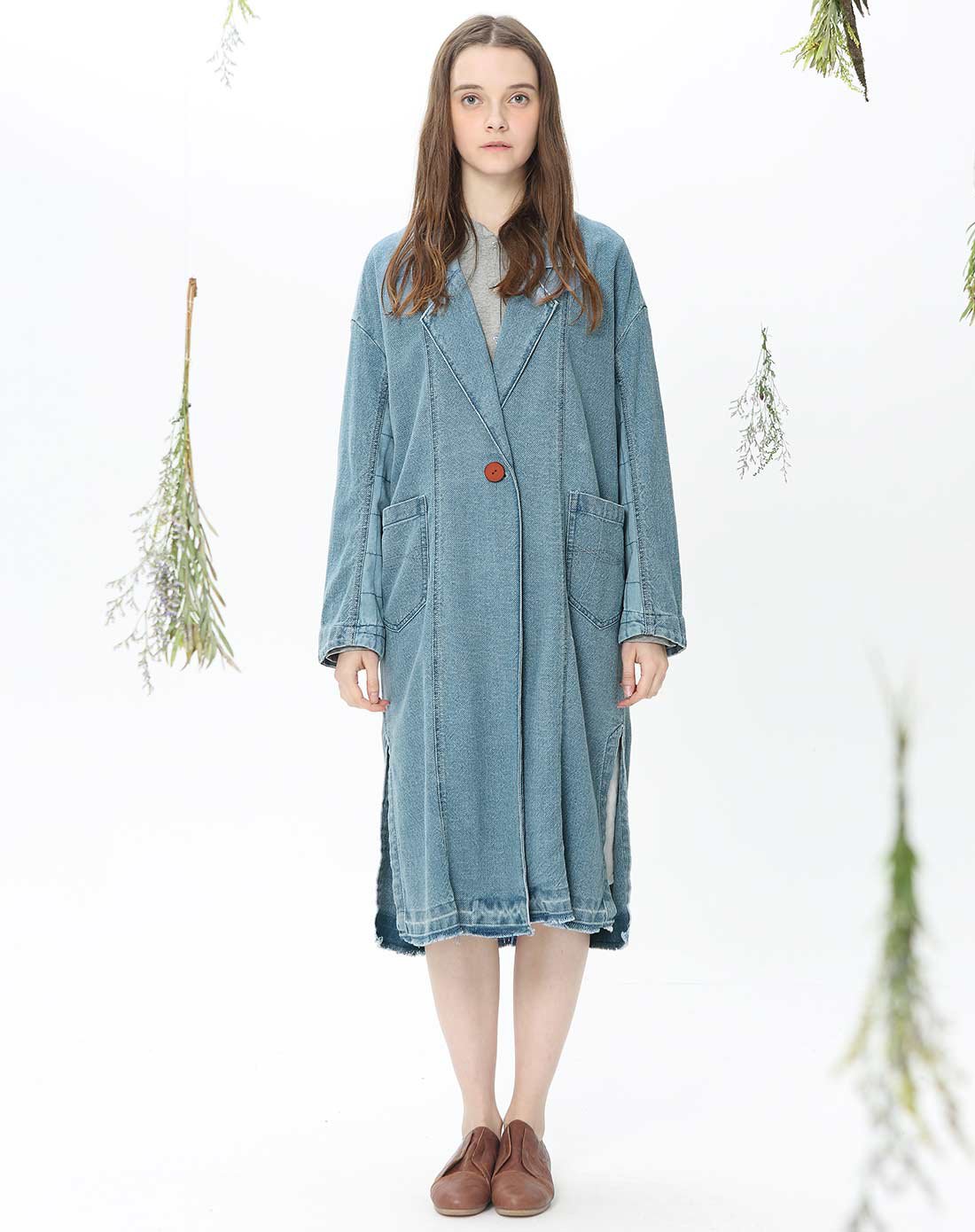 飞鸟和新酒/avvn女装专场 女款拼料洗水牛仔风衣