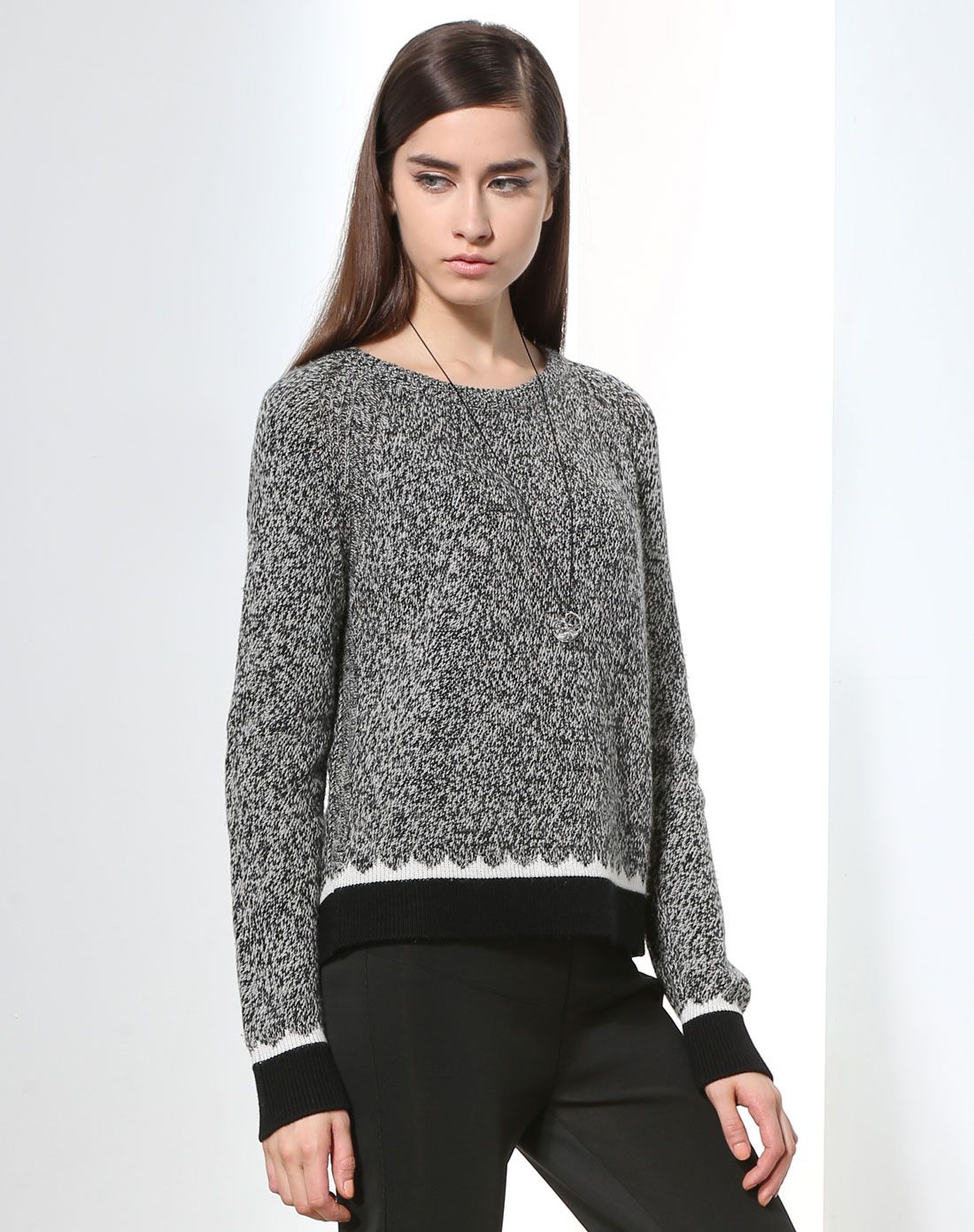 黑加白个性潮流时尚羊毛针织衫