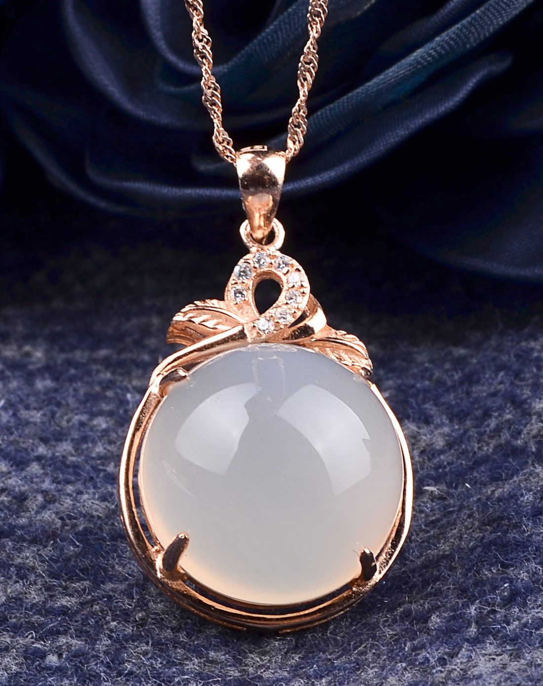 冰种白玉髓珠圆玉润吊坠