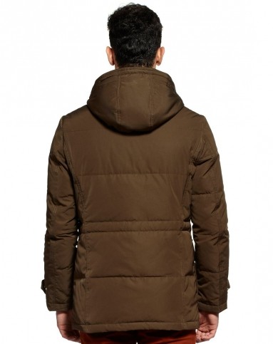 男款深橄榄棕都市中羽绒服