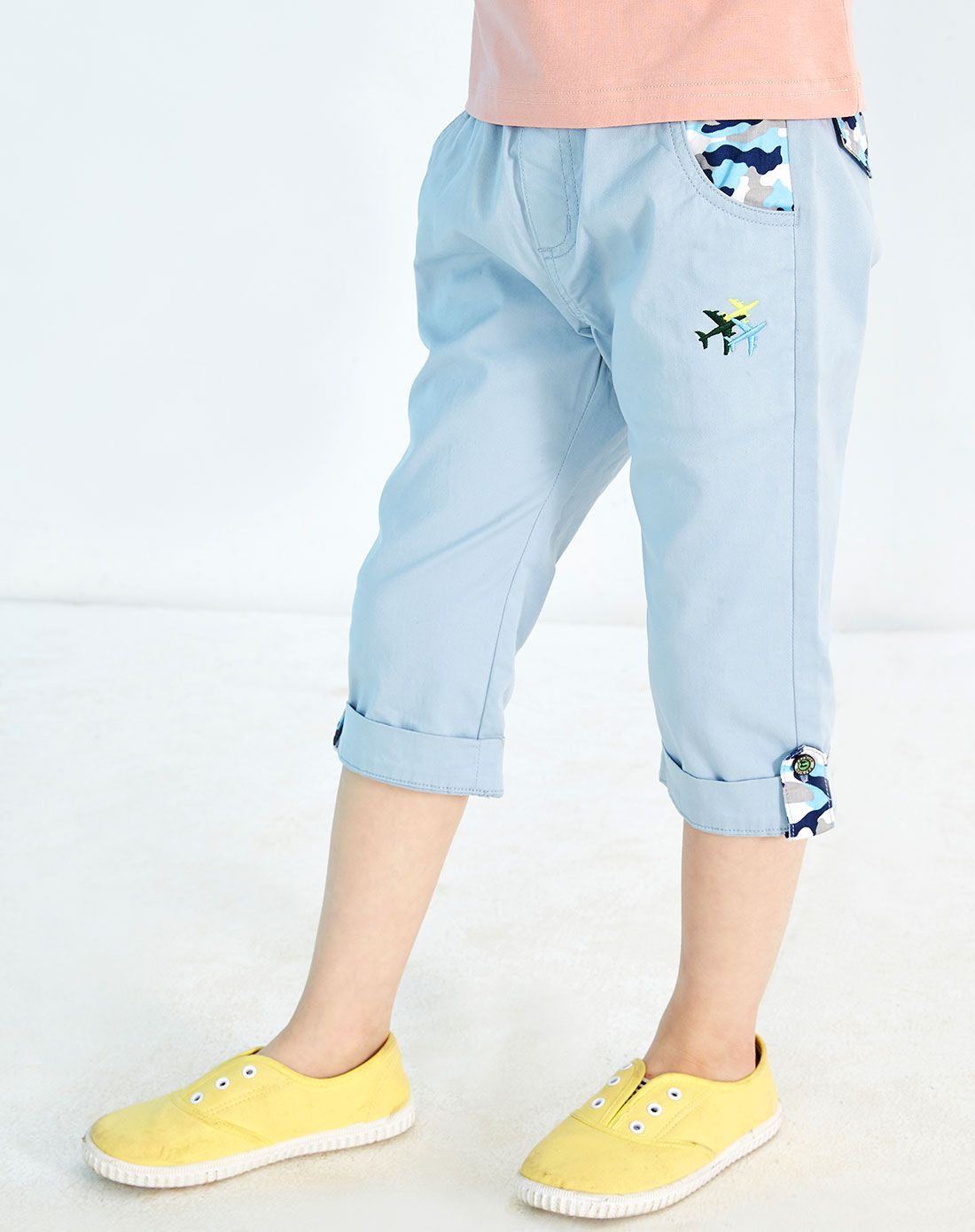 男童浅蓝色梭织裤