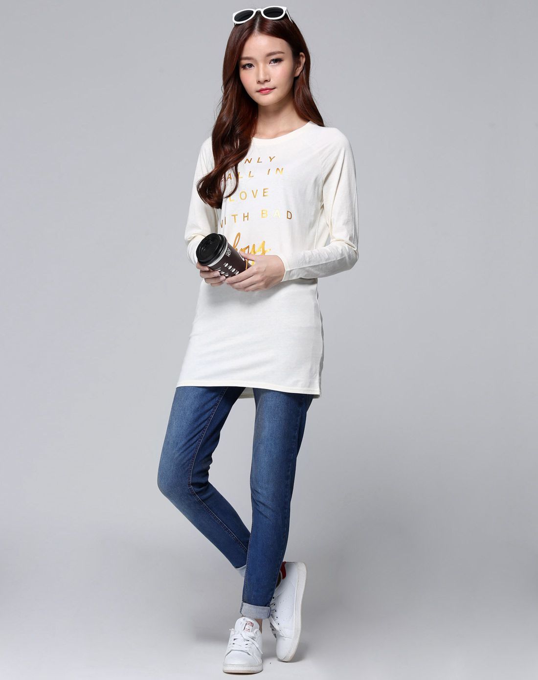 (特惠)女装米白圆领印花中长身插肩袖长袖t恤