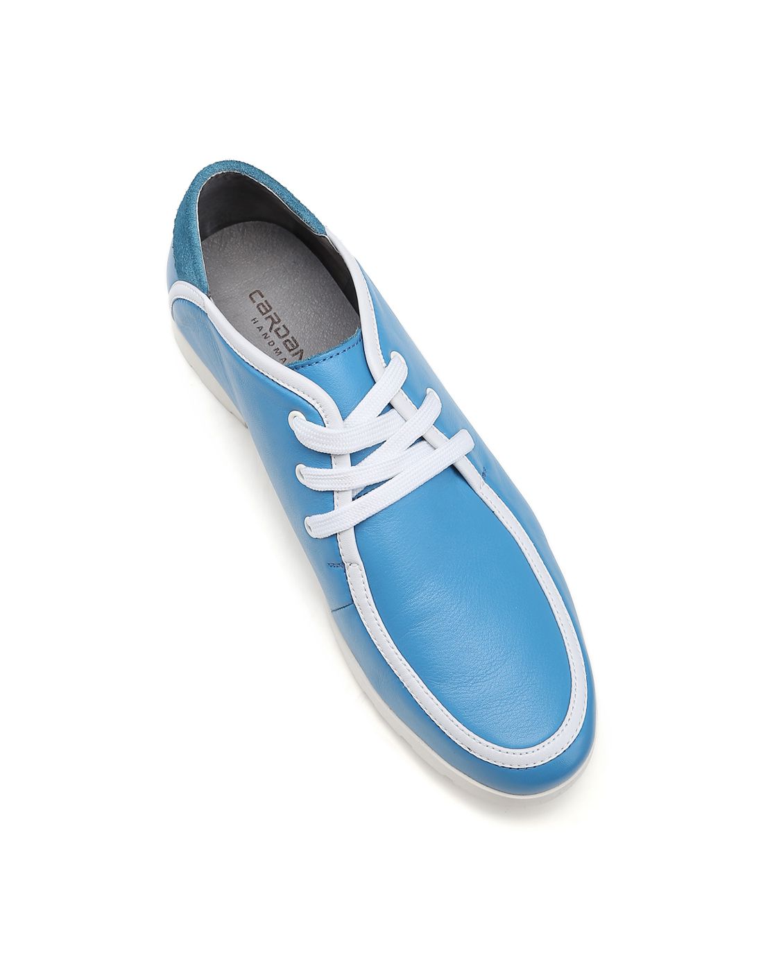浅蓝色牛皮革运动休闲鞋