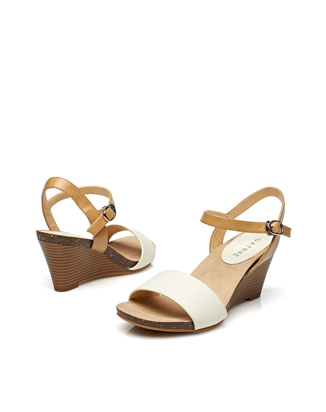 达芙妮米白女凉鞋