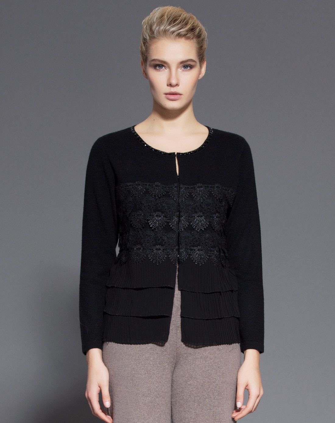 女士黑色醇美舒雅重工蕾丝圆领开衫